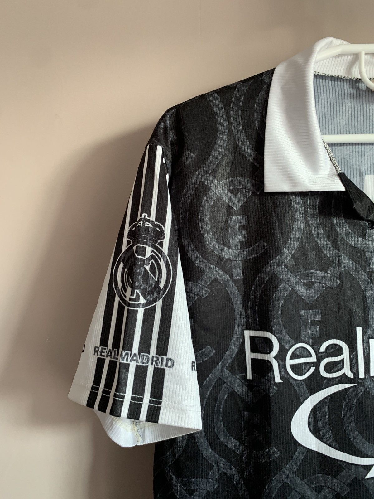 Vintage Real Madrid Football Shirt Retro Soccer Jersey Size S Zidane Size US S / EU 44-46 / 1 - 3 Thumbnail