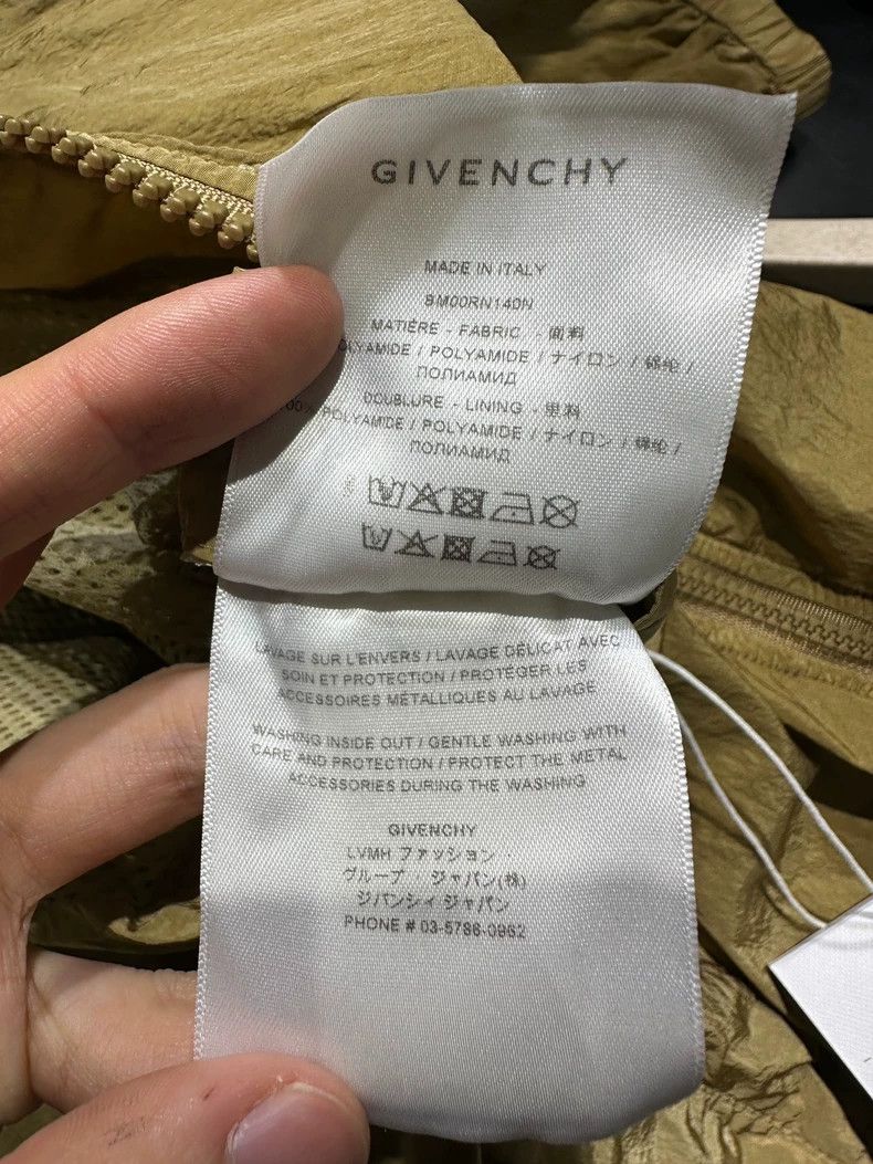 Givenchy Givenchy Size50 Embroidered logo windbreaker Size US M / EU 48-50 / 2 - 5 Thumbnail