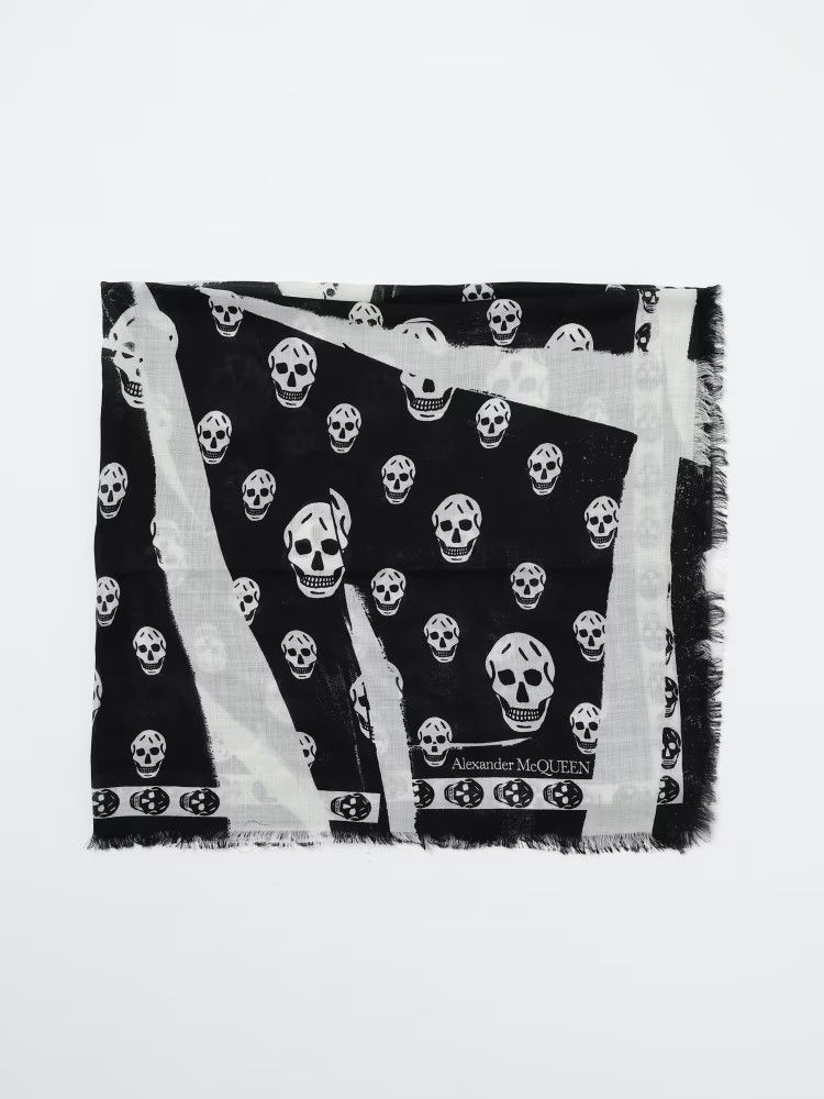 o1s22i1n1024 Size: OS / Slashed Skull Scarf in Black