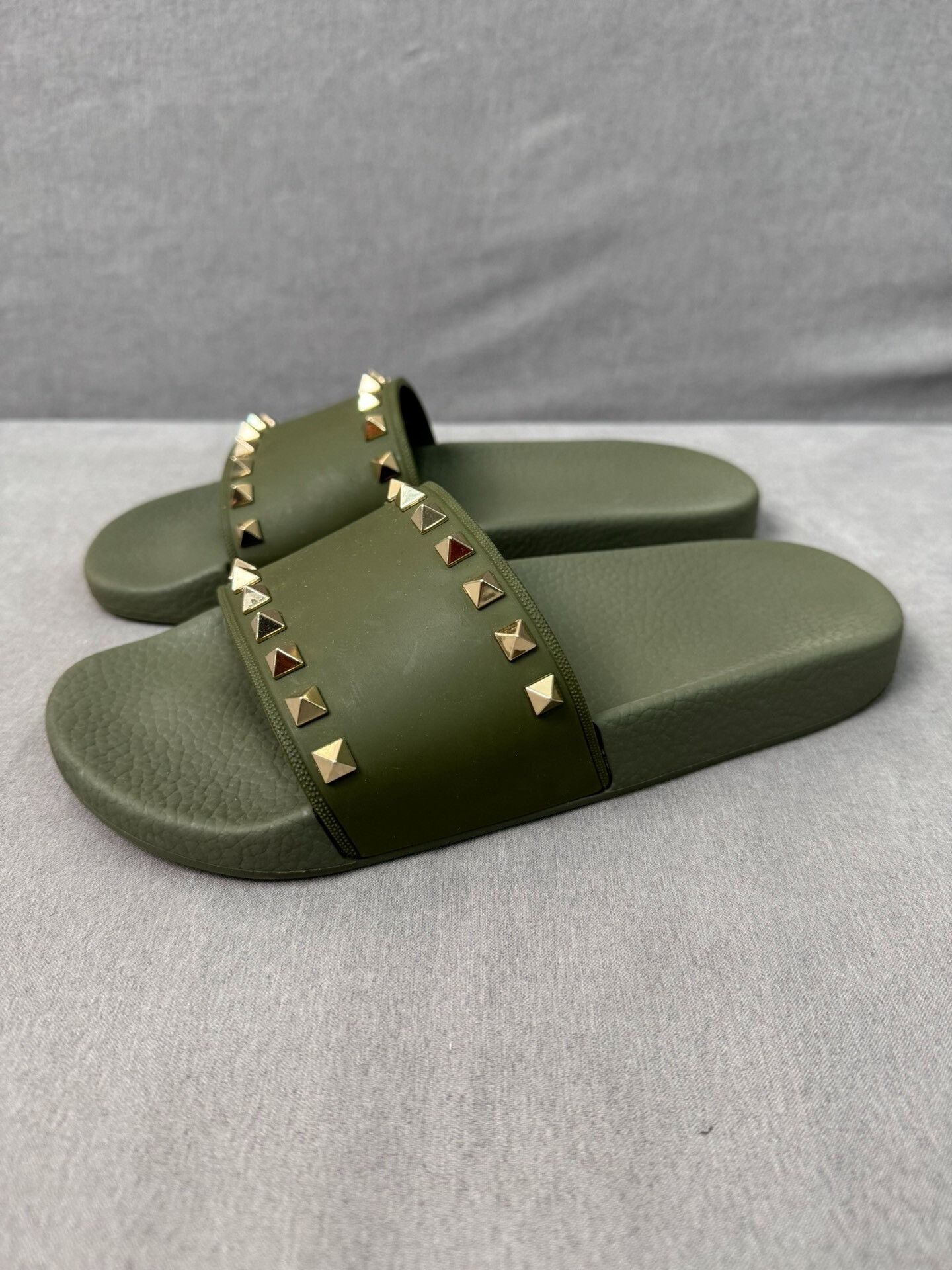 Valentino Valentino Studded Slippers Size US 7 / IT 37 - 1 Thumbnail