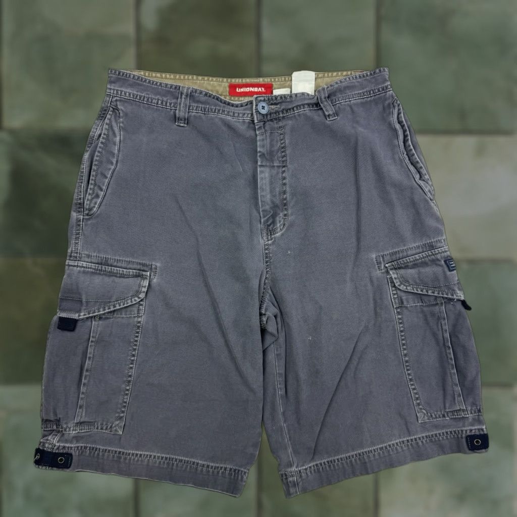 Vintage VINTAGE UNIONBAY Cargo Shorts Men 33 Gray Pockets Hipster Grunge 90s Y2K Casual Size US 33 - 1 Thumbnail