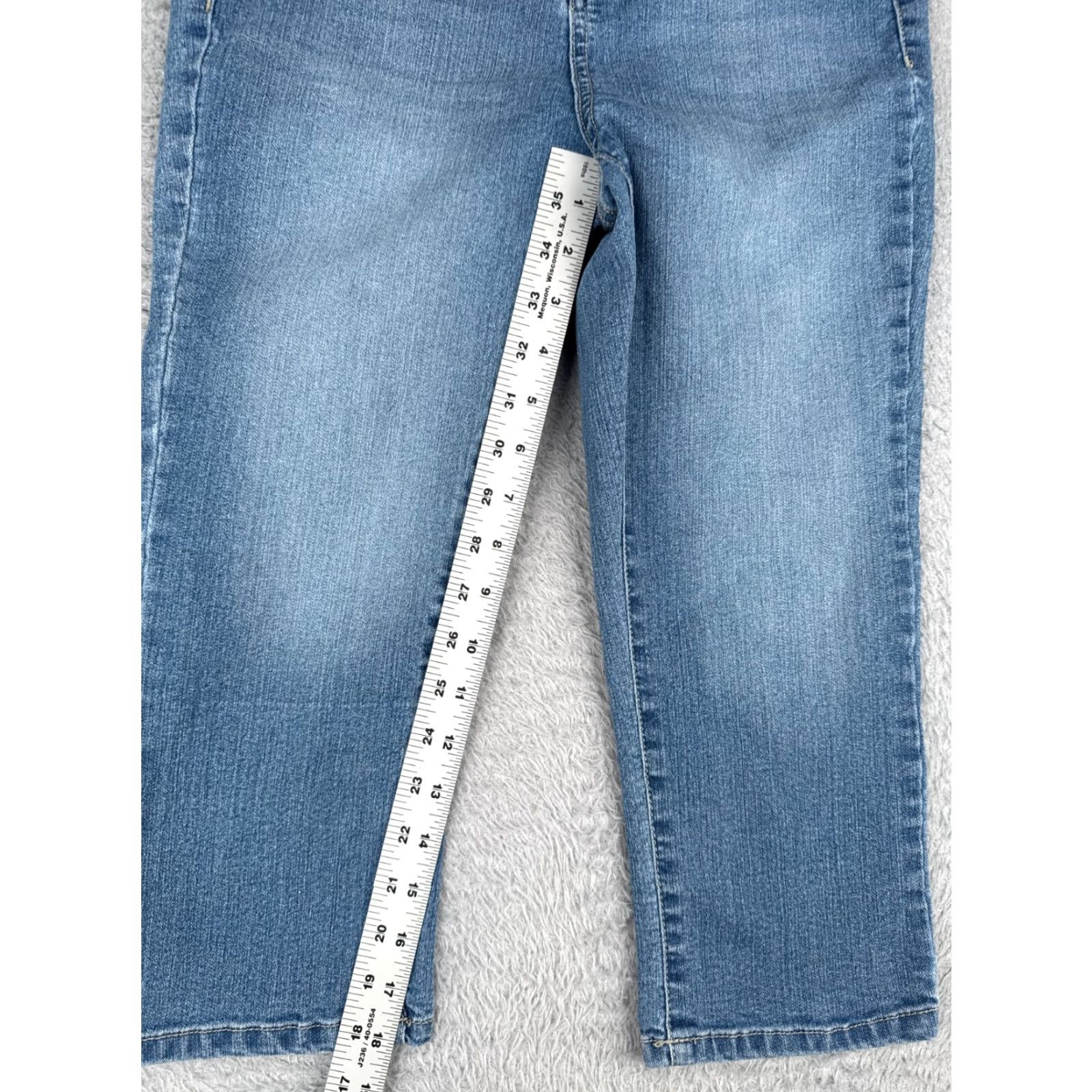 Vintage D.Jeans Jeans Womens 4 Blue Denim Capri Mid Rise Cotton Blend Embroidered 26x18 - Capri Jeans Womens Blue Denim 4 Mid Rise Embroidered Cotton Blend Size 27" / US 4 / IT 40 - 7 Thumbnail
