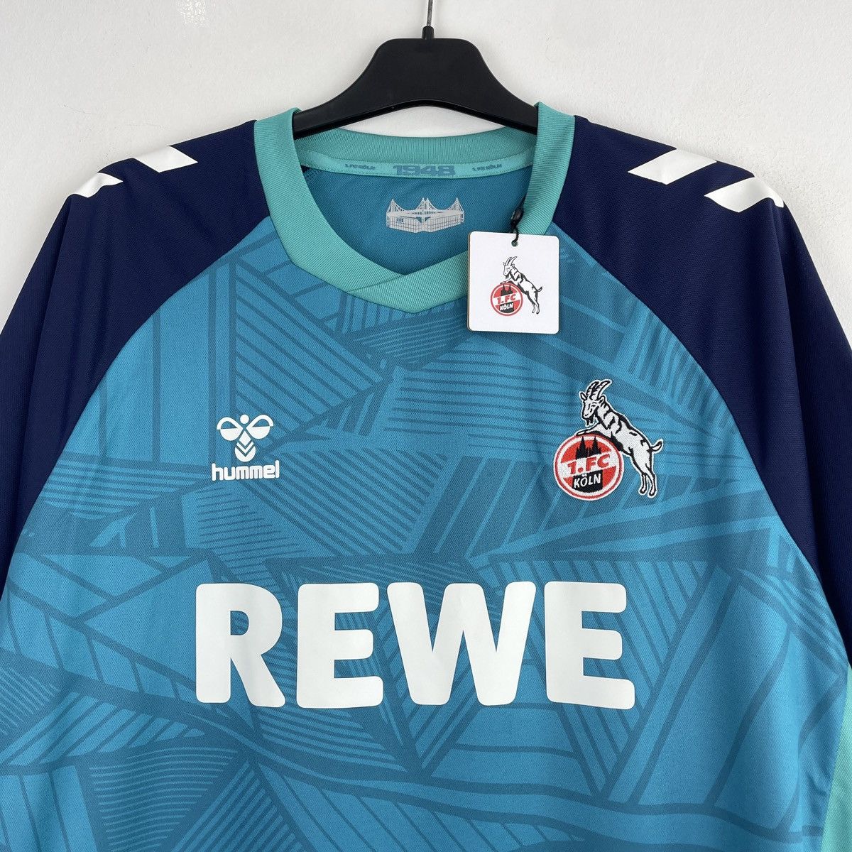 Hummel 1. FC Koln x Hummel Third Jersey Shirt 2024/2025 size L-XL Size US L / EU 52-54 / 3 - 2 Thumbnail