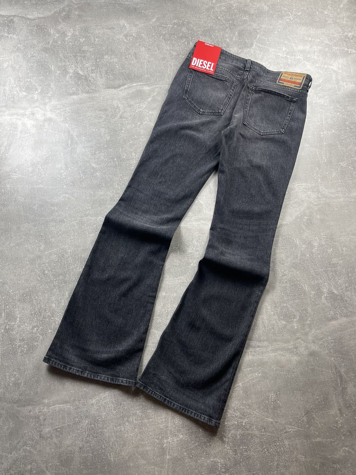 Diesel Diesel Industry Dark Bootcut Jeans Metal Logo Belt Buckle Size 28" / US 6 / IT 42 - 10 Thumbnail