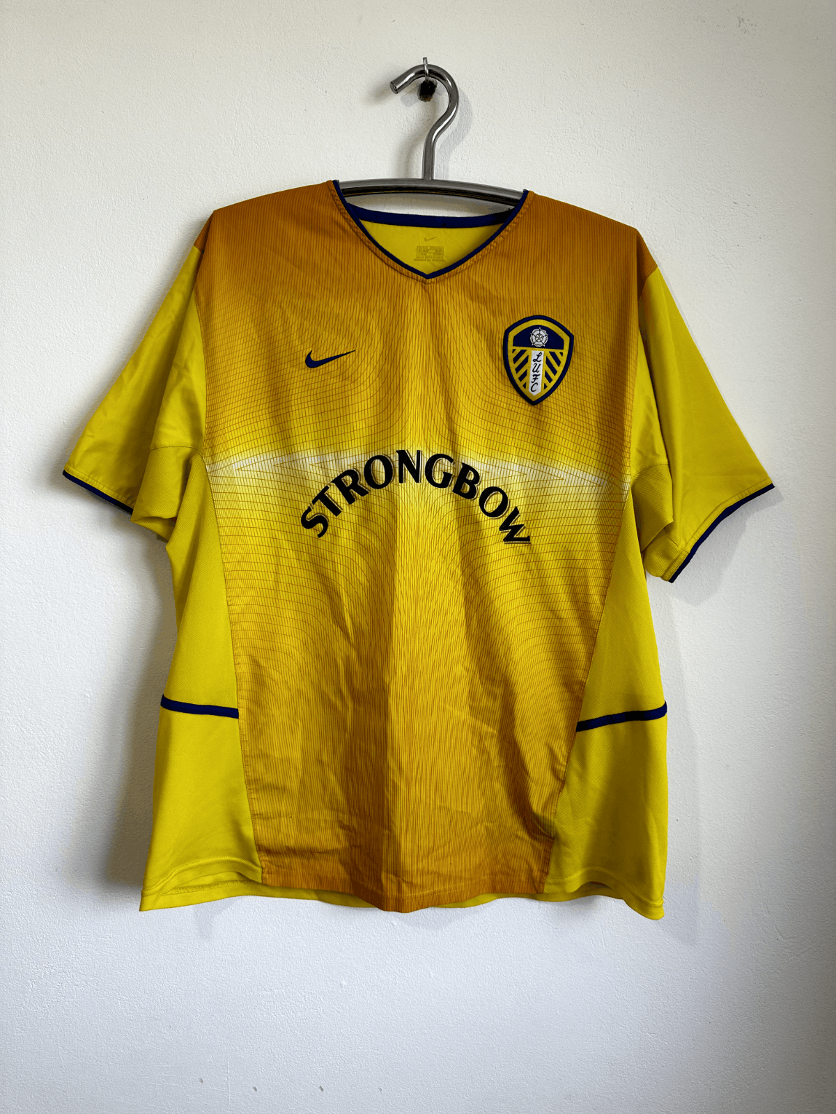 Nike × Vintage Nike Leeds United 2002-03 Strongbow Vintage Jersey Shirt Size US XL / EU 56 / 4 - 1 Thumbnail