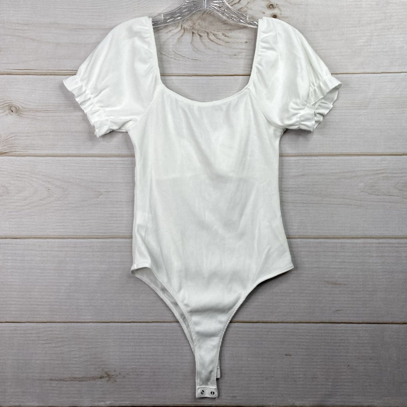 Vintage Altar'd State Bodysuit White Womens S Short Puff Sleeve Ruffle Ribbed Knit Cute Size S / US 4 / IT 40 - 8 Thumbnail