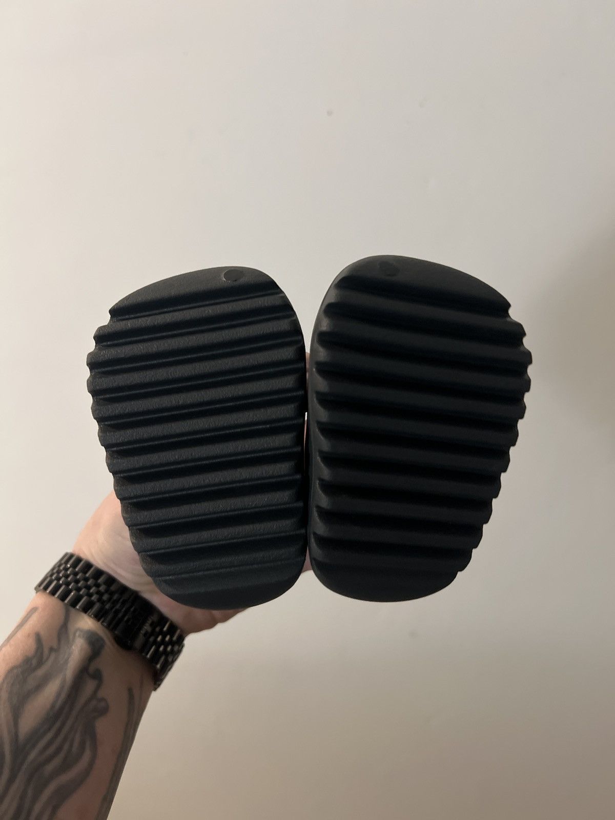 Adidas × Yeezy Yzy slide infant ONYX Size US 5 / EU 37 - 5 Thumbnail