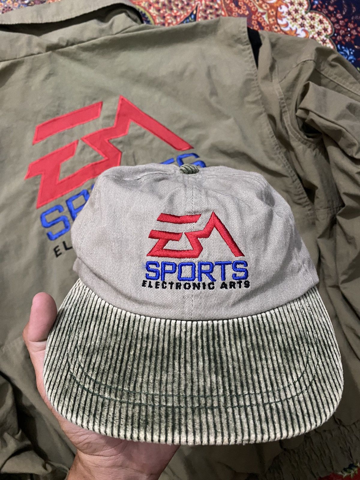 Other Vintage Electronic Arts Promo Light Jacket and Cap Size US L / EU 52-54 / 3 - 13 Thumbnail
