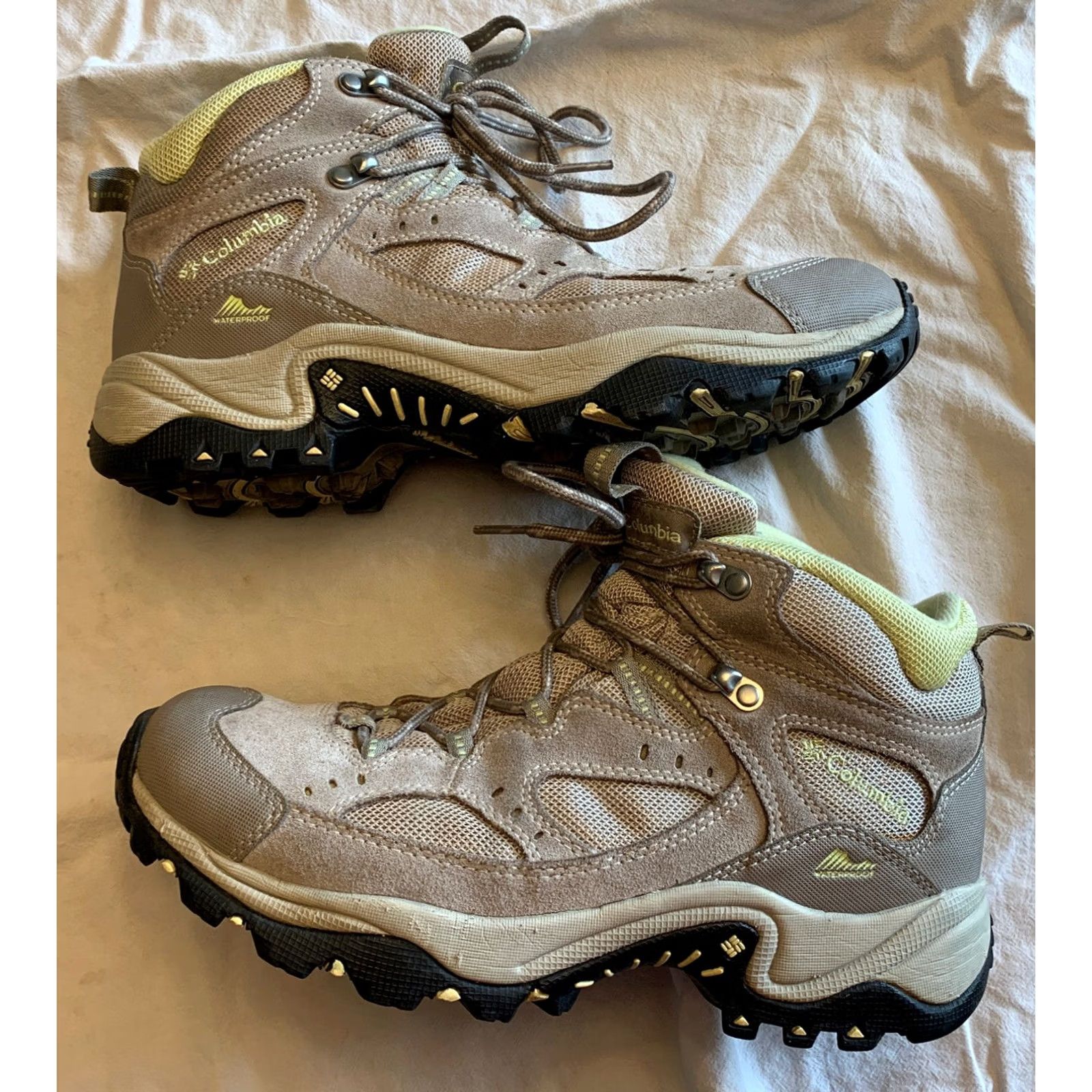Vintage Columbia Omni Grip High Top Athletic Hiking Shoe Womens Size 9.5 Gray BL3444-275 Waterproof Footwear Sneaker Outdoor Regular Womens Size L / US 10 / IT 46 - 4 Thumbnail
