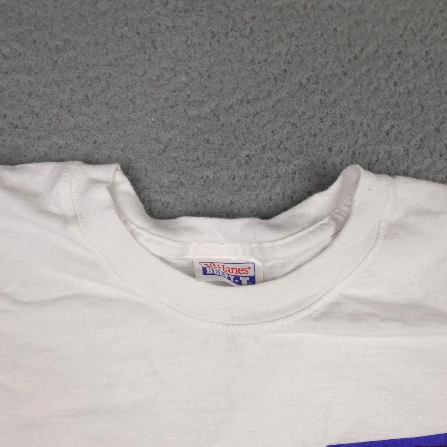 Hanes VINTAGE Hanes Snickers Shirt Mens XL White Graphic Print 90s Promo Tee Mens Size US XL / EU 56 / 4 - 5 Thumbnail
