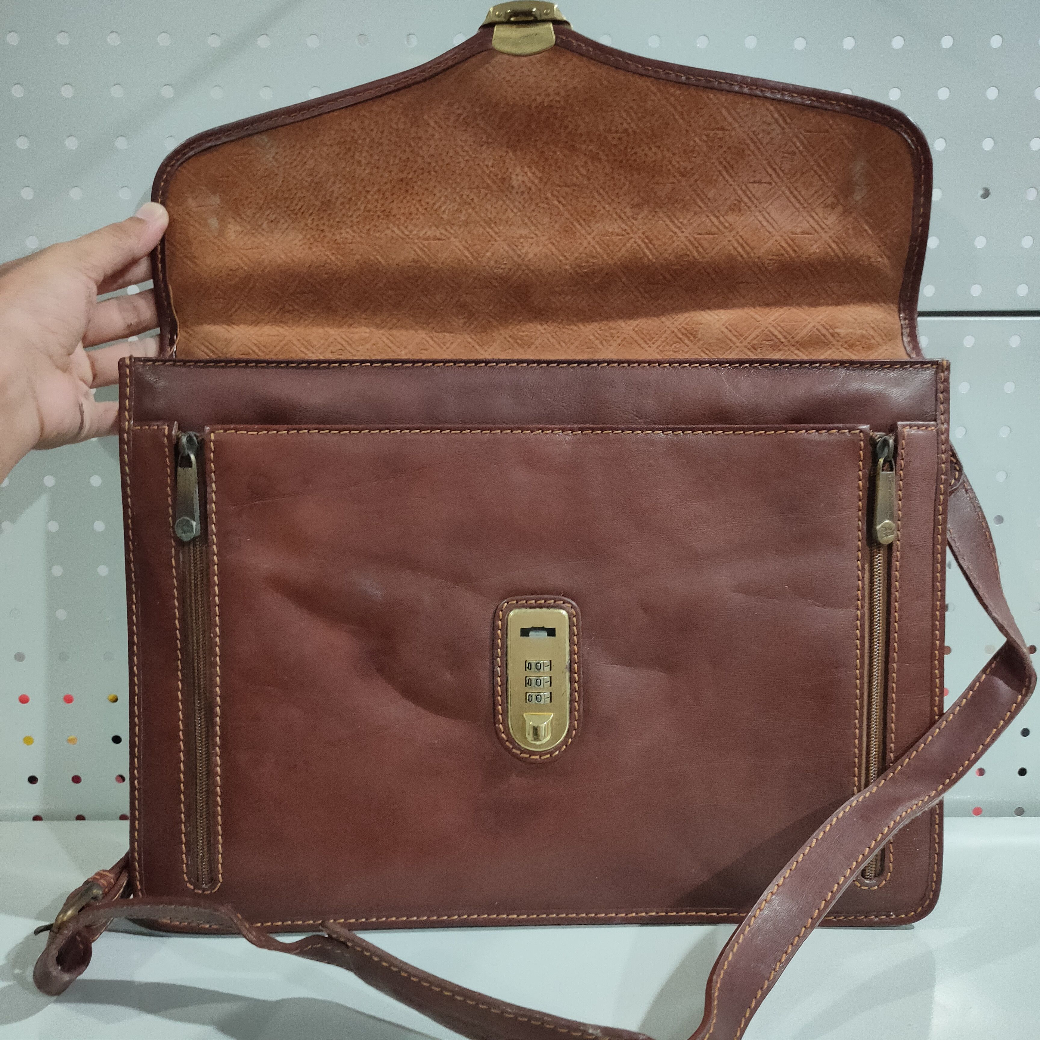 Tonino Lamborghini 🔥Vintage Tonino Lamborghini Genuine Leather Briefcase Bag Size ONE SIZE - 3 Thumbnail