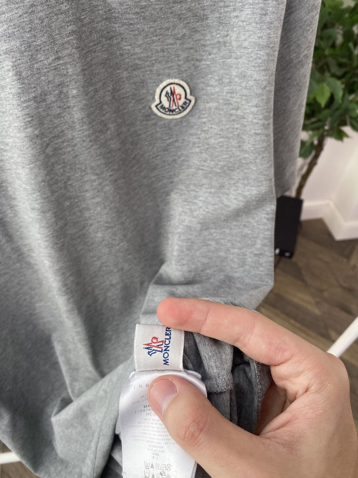 Moncler Vintage Moncler Denim Logo Gray Tee Size US L / EU 52-54 / 3 - 10 Thumbnail