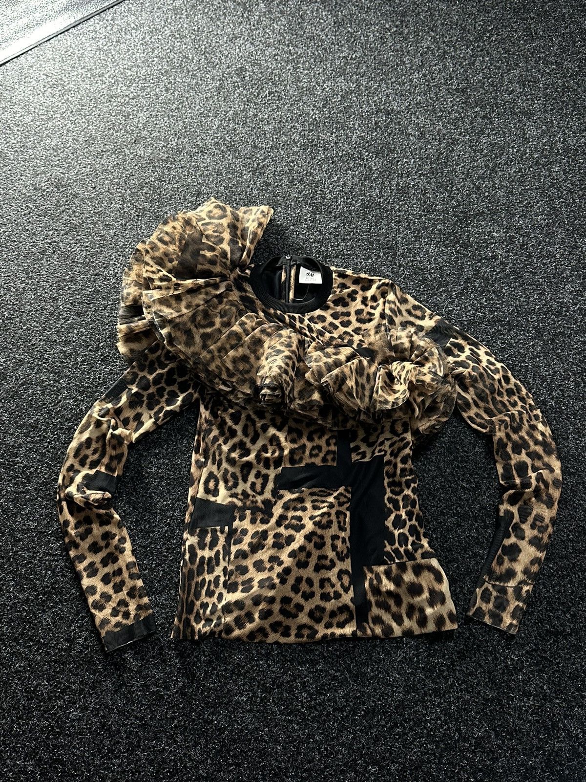 H&M STUDIO S/S 2022 RARE AVANT-GARDE MESH LEOPARD LONG TEE