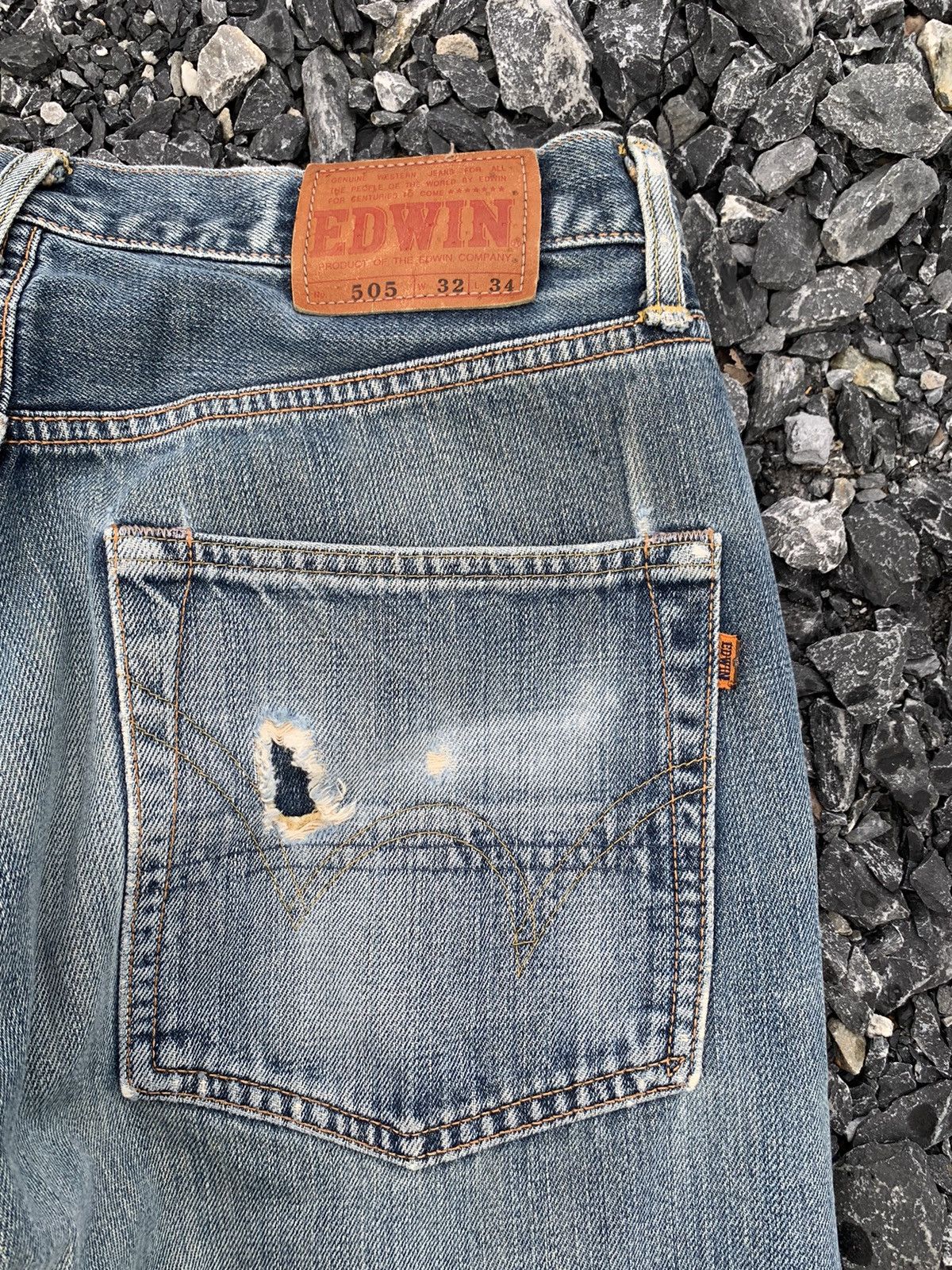 Edwin VINTAGE EDWIN 505 SELVEDGE RUSTY DISTRESSED JAPANESE DENIM Size US 31 - 17 Thumbnail