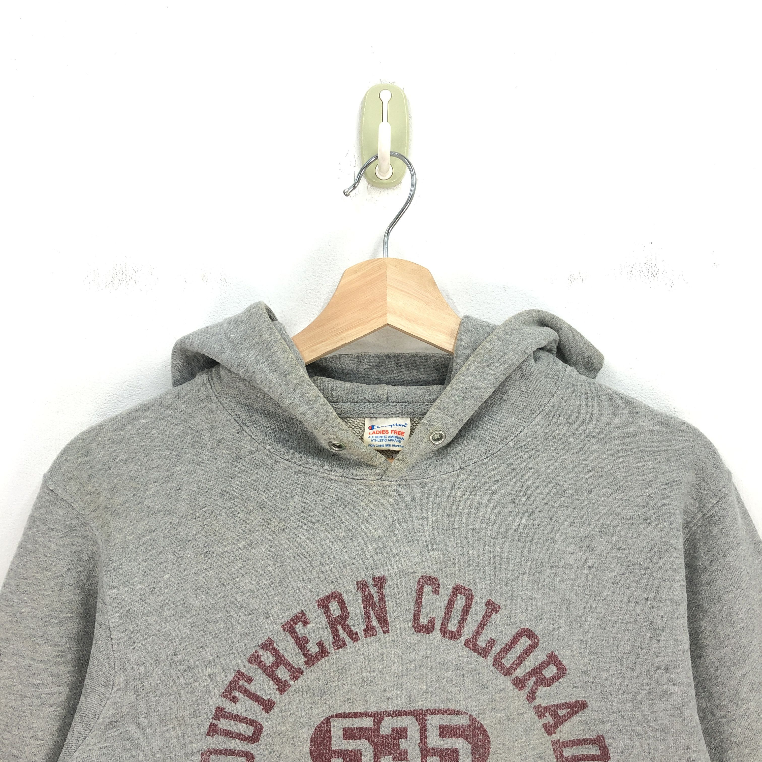 Champion Vintage Champion Sweatshirt Hoodies Champion Sweater Hooded Size US M / EU 48-50 / 2 - 4 Thumbnail
