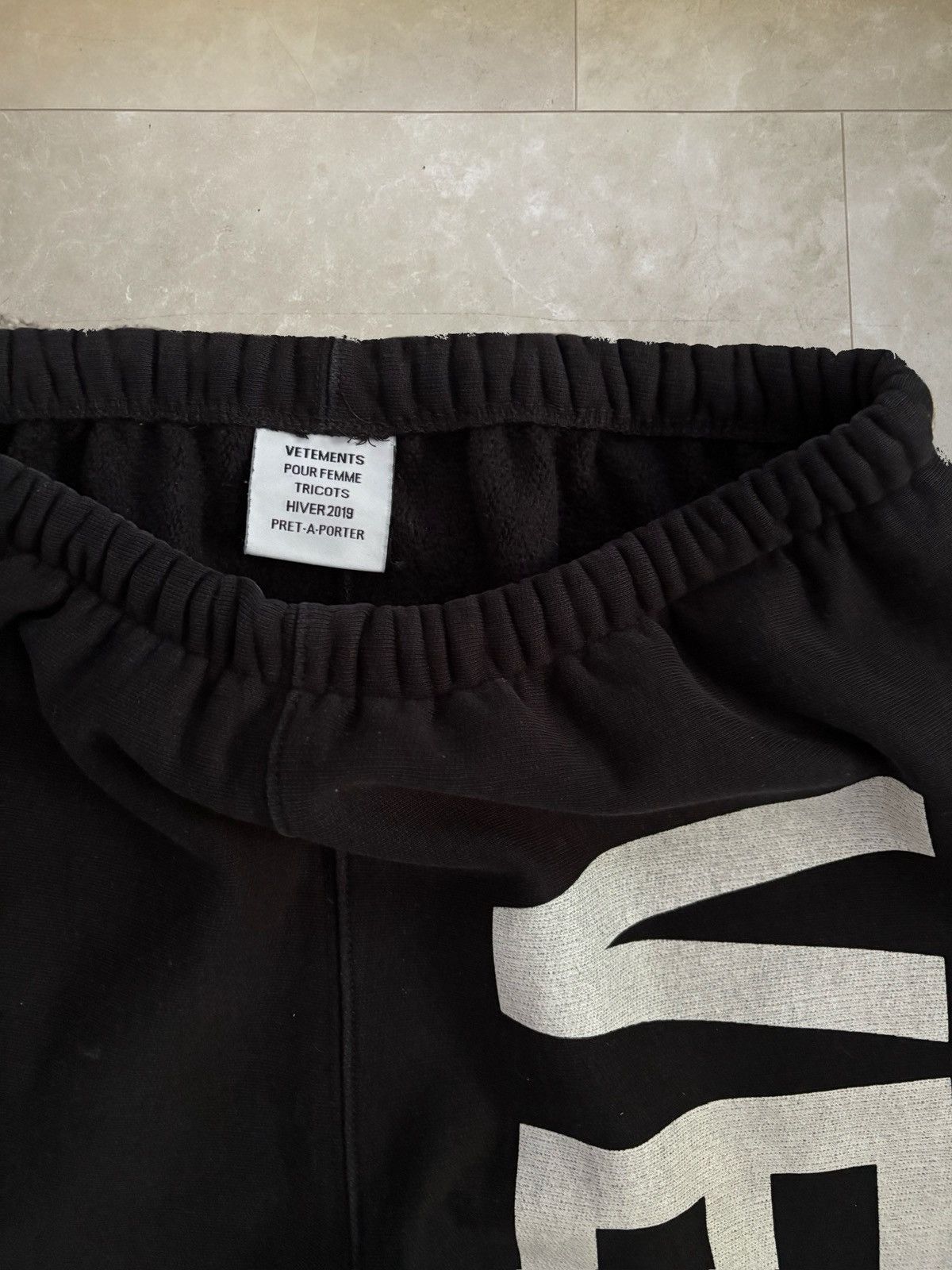 Vetements Vetements FW19 Spellout Sweats Size US 30 / EU 46 - 2 Thumbnail
