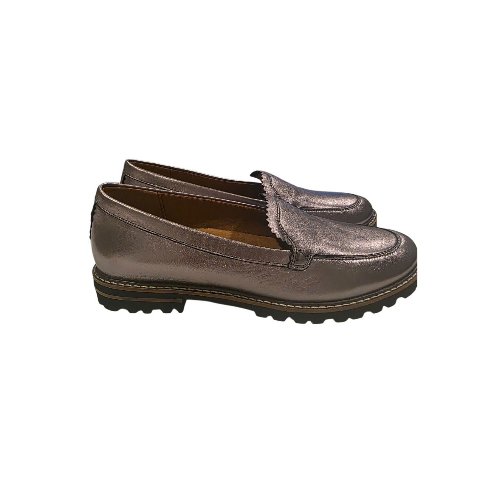 Globe-Trotter Trotters Metallic Pewter Lug Sole Loafers Womens 8 Size US 8 / IT 38 - 1 Thumbnail