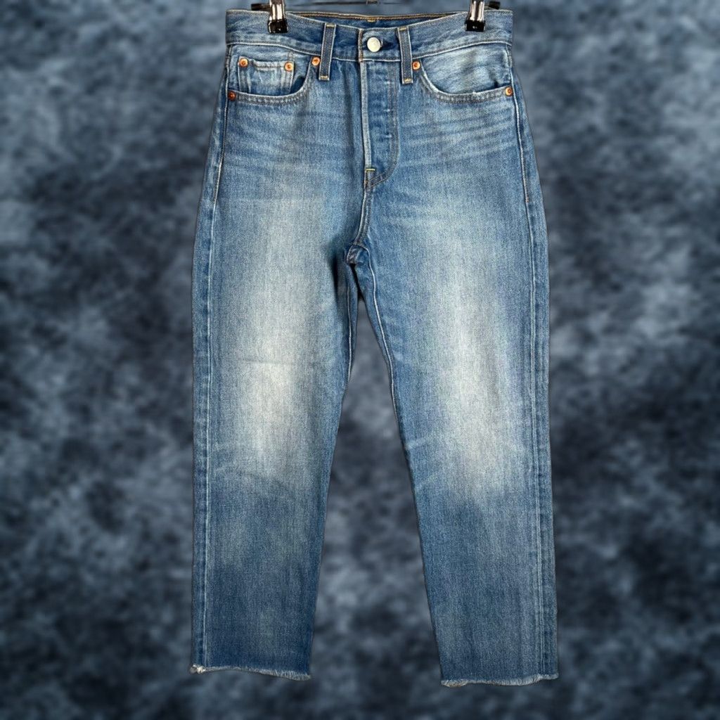 Levi's VINTAGE Levi's High-Rise Straight Jeans Size 25 Light Wash Denim Frayed Hem Womens Size 42" / US 20 - 1 Thumbnail