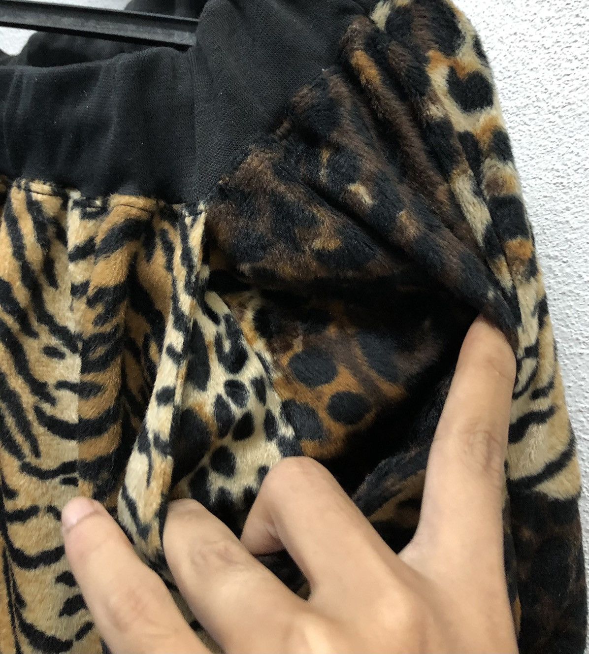 Japanese Brand × Vintage Vintage Clash Gear Animal Print Drop-Crotch Pants (Size M) Size 30" / US 8 / IT 44 - 6 Thumbnail