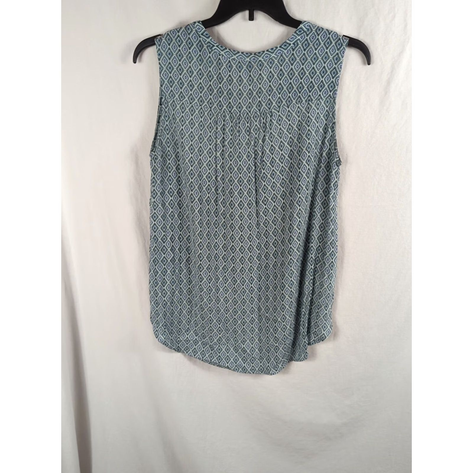 Eddie Bauer VINTAGE Eddie Bauer Tank Womens L blue geometric V Neck Sleeveless high low hem top Size L / US 10 / IT 46 - 5 Thumbnail