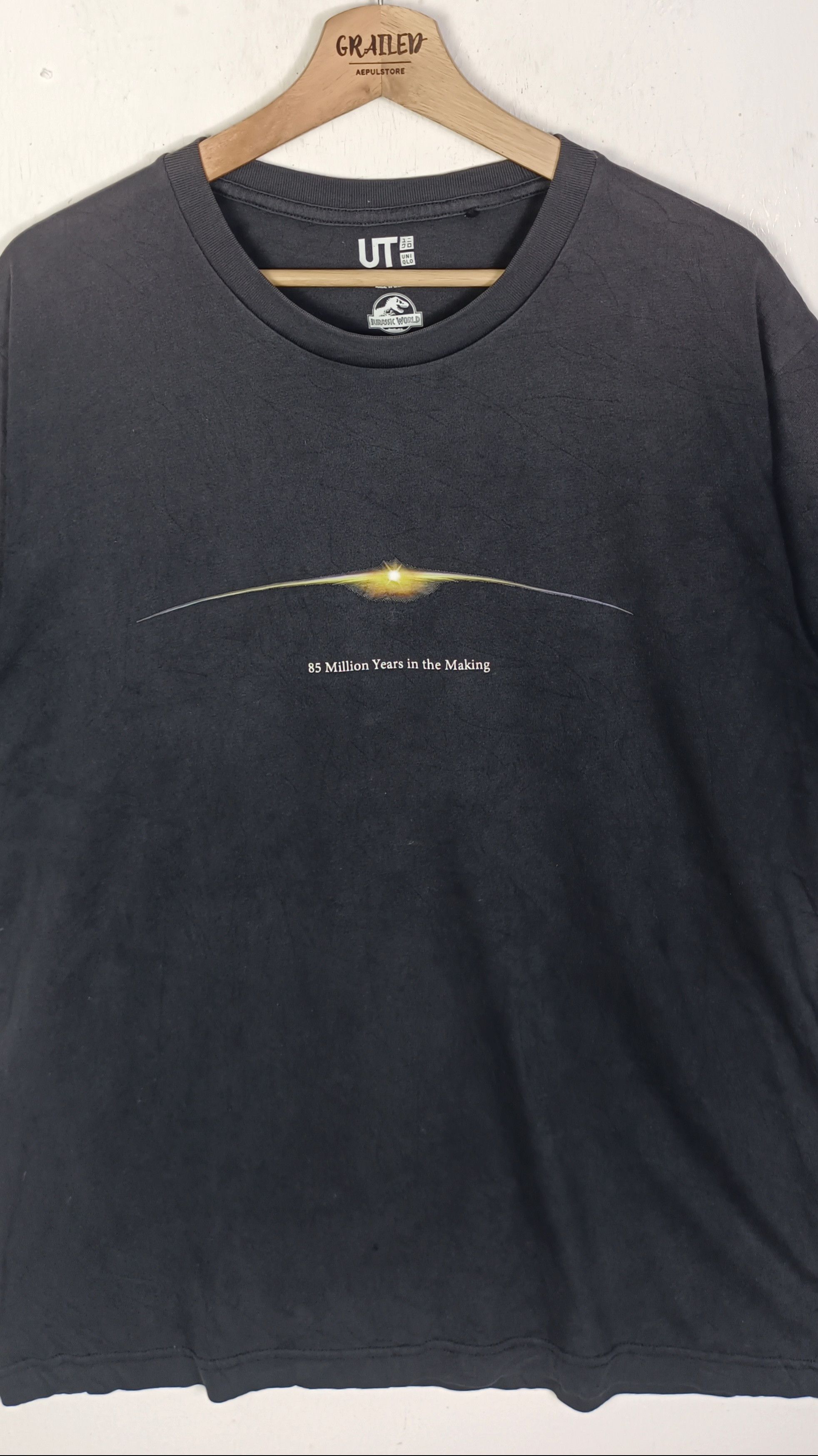 Japanese Brand × Uniqlo Jurassic World Hajime Sorayama Short Sleeve Shirt Size US L / EU 52-54 / 3 - 4 Thumbnail