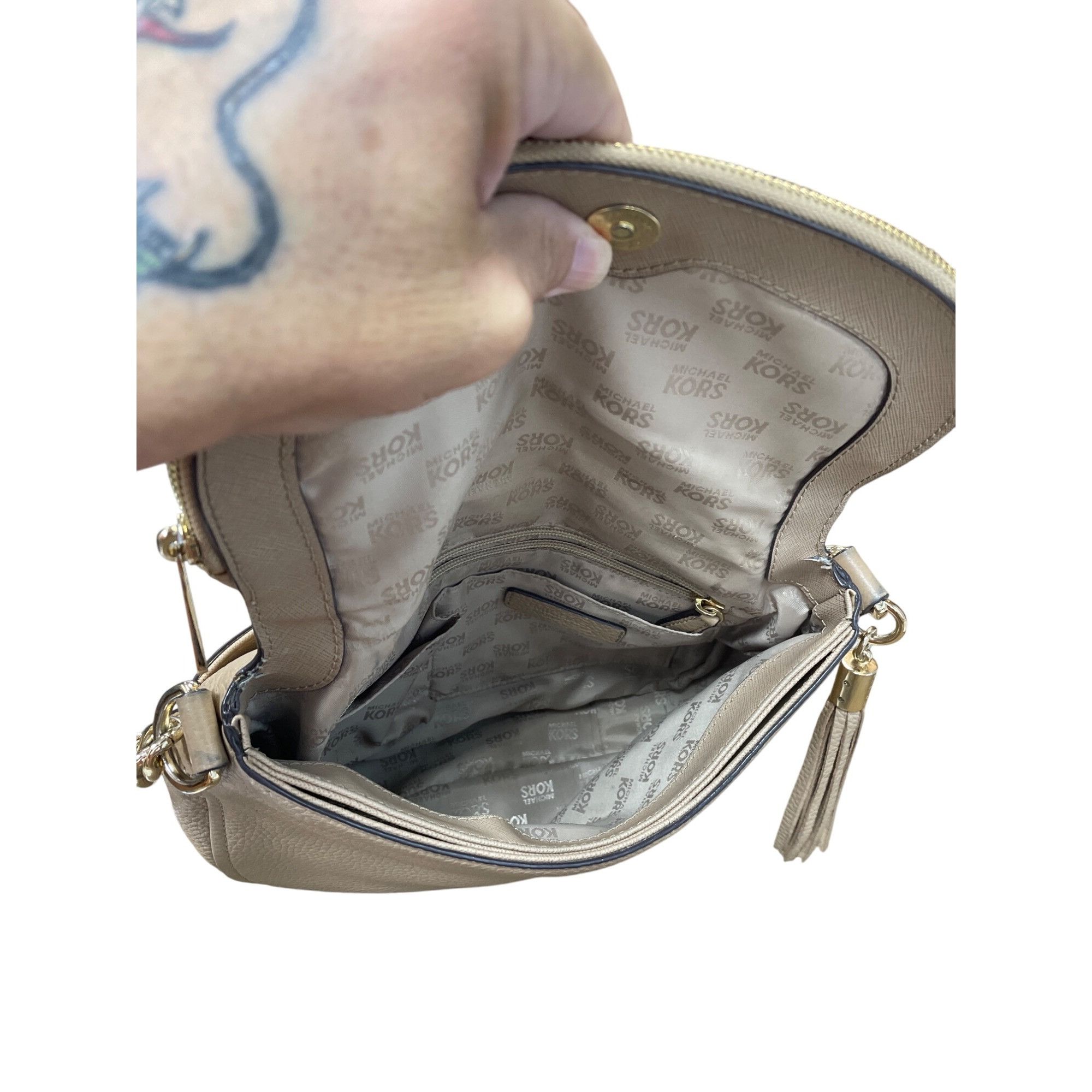 Michael Kors Michael Kors Bedford Flap wms beige leather pebbled shoulder Size ONE SIZE - 12 Thumbnail