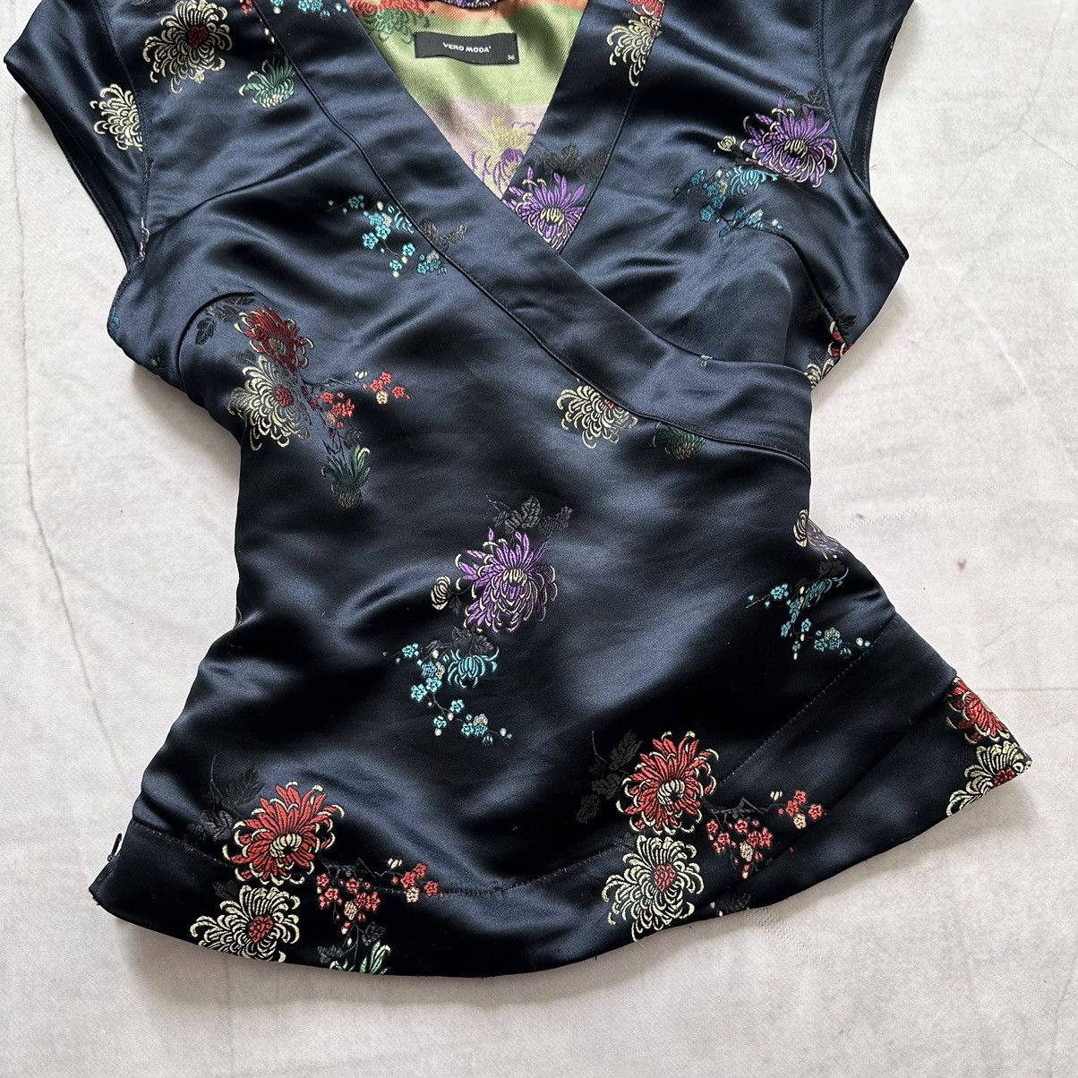 Hysteric Glamour × Undercover 00s Japan Floral Vintage Side Tank Top Hysteric Glamour Vibe Size S / US 4 / IT 40 - 4 Thumbnail