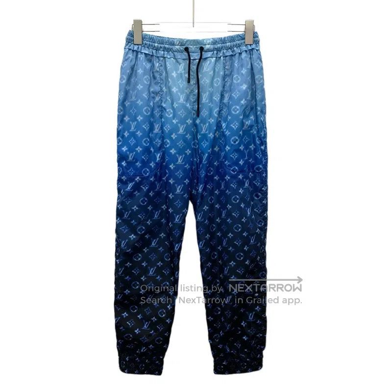 Louis Vuitton Louis Vuitton 23 gradient color logo presbyopic full print Size US 34 / EU 50 - 1 Thumbnail