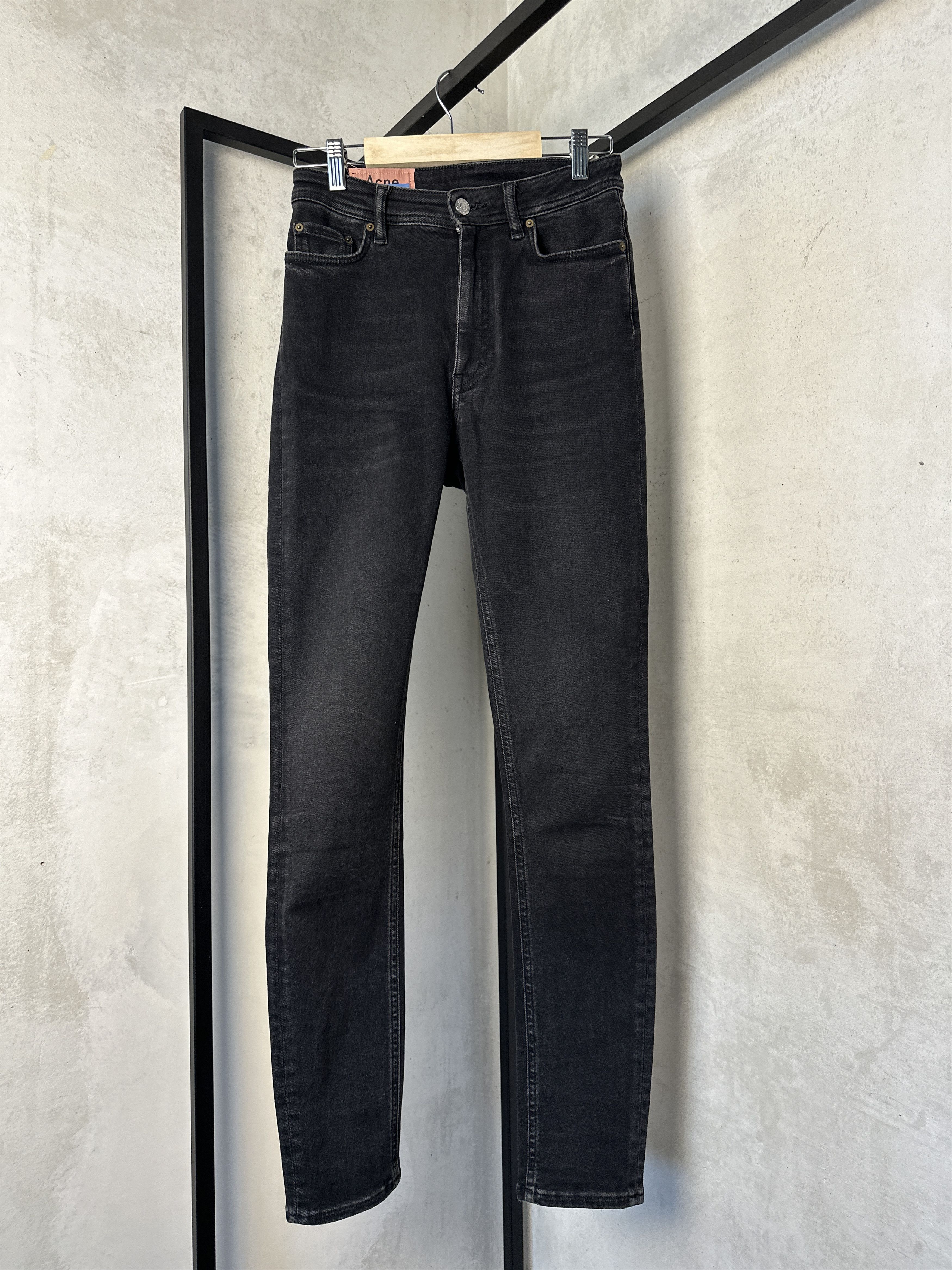 Acne Studios Acne Studios Peg Used Black Jeans Size 26" / US 2 / IT 38 - 1 Thumbnail