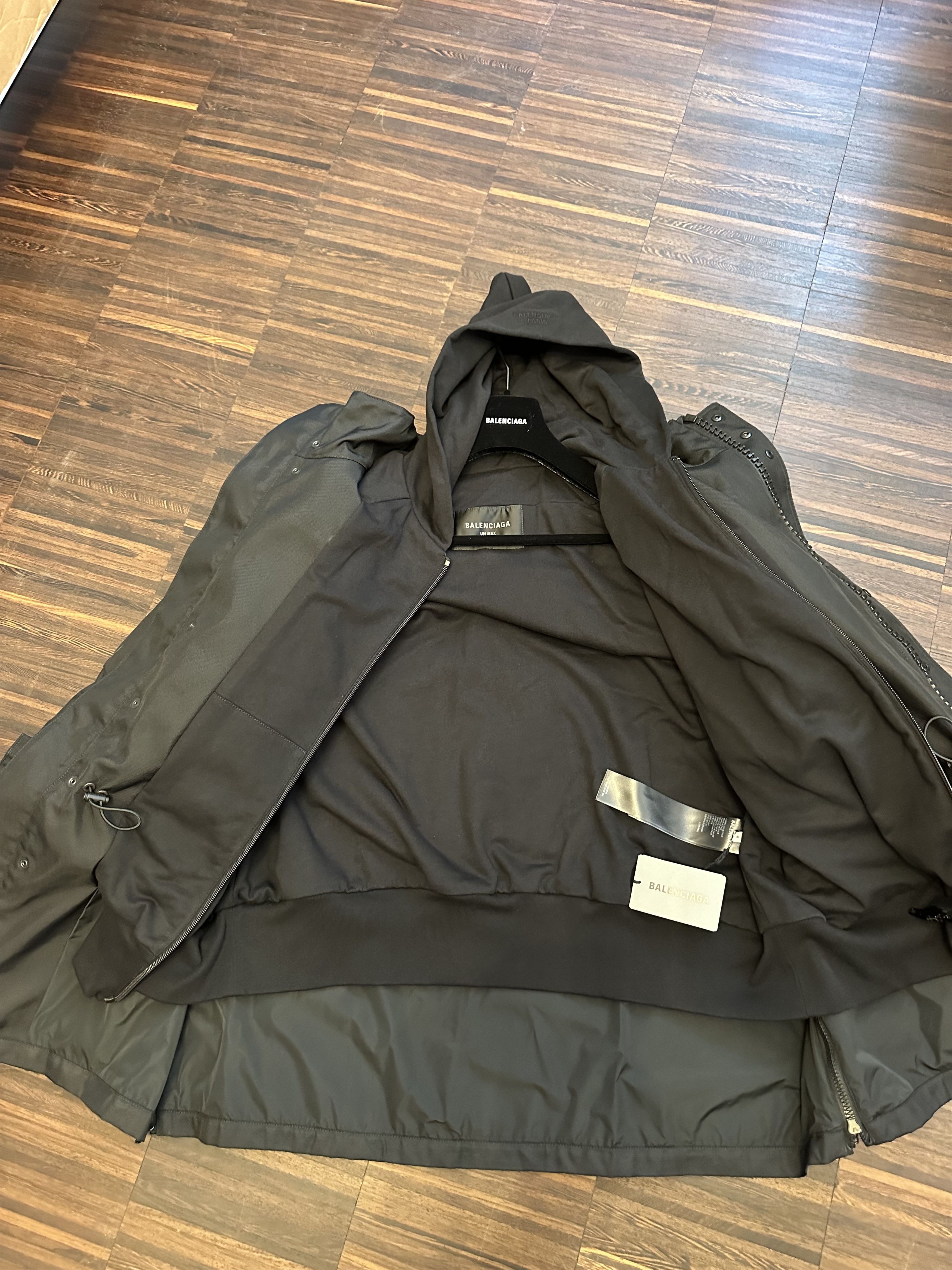 Balenciaga Balenciaga Paris All In Parka in Black Size 3 BNWT Size US L / EU 52-54 / 3 - 9 Thumbnail