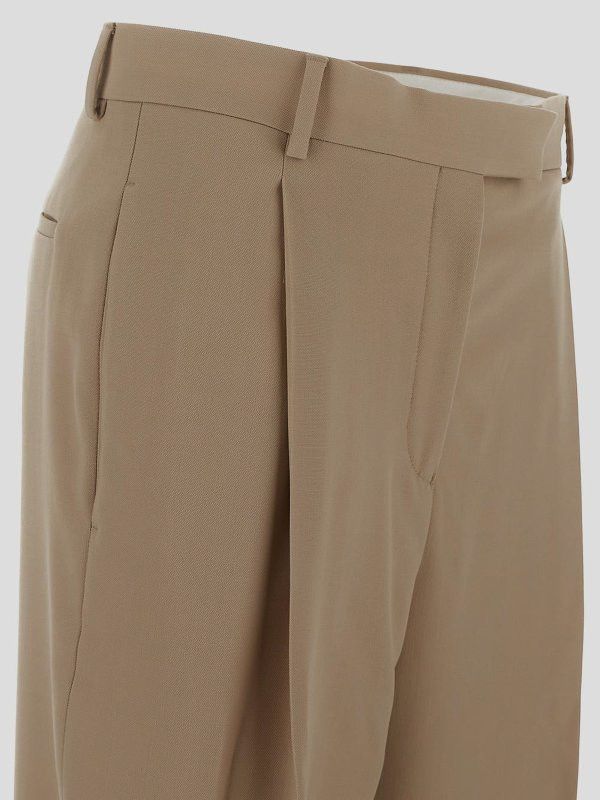 Salvatore Ferragamo o1y0426 Casual Pant in Beige Size 26" / US 2 / IT 38 - 3 Thumbnail