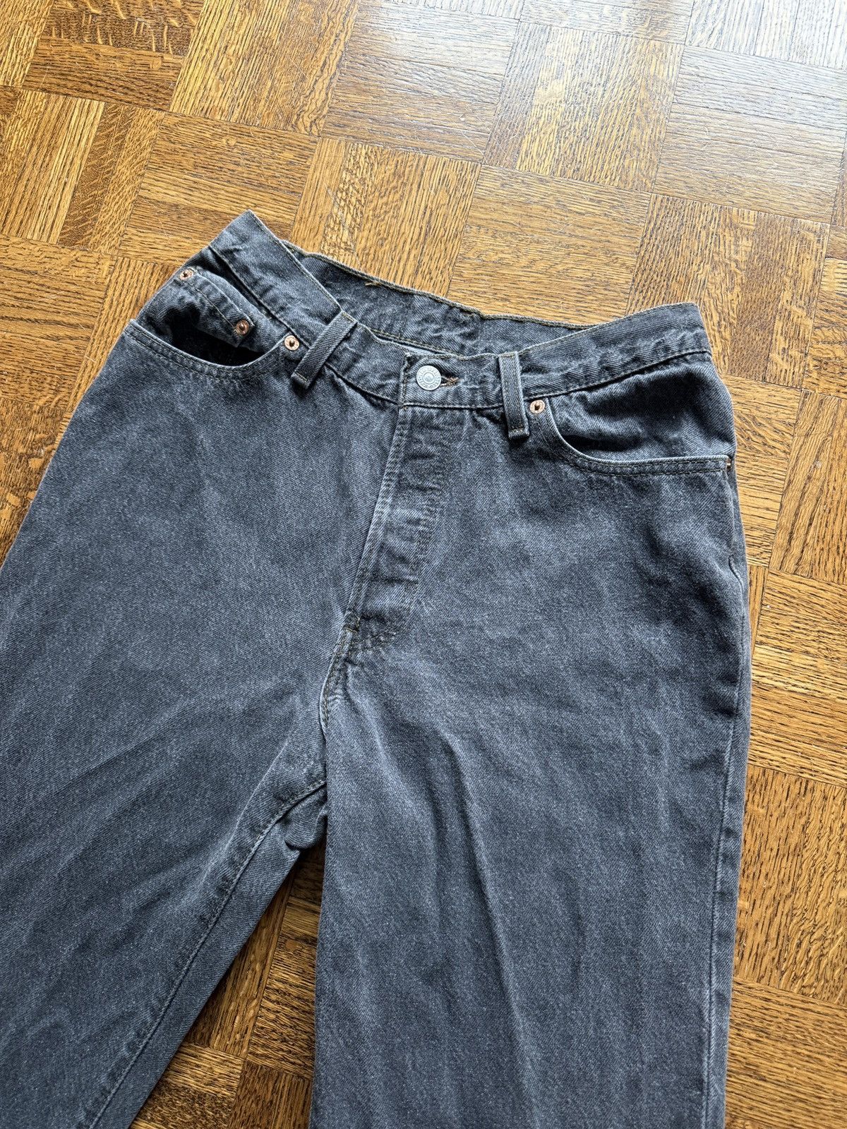 Levi's Vintage 90s Levi’s Button Fly Faded Denim Jeans Size 28" / US 6 / IT 42 - 6 Thumbnail
