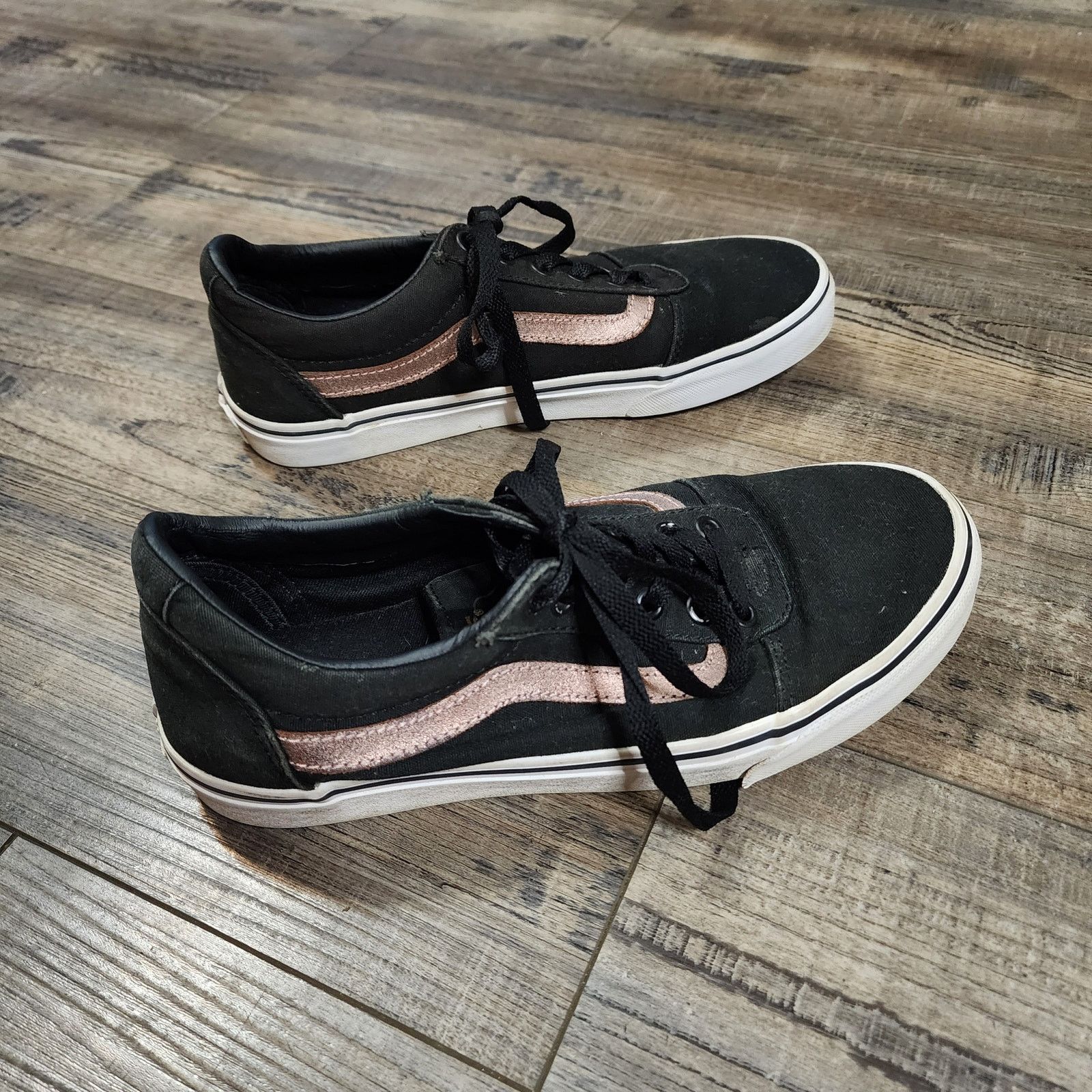 Vans Vans sneakers shoes black with rose gold metallic W sz 8 b39 Size US 8 / IT 38 - 5 Thumbnail