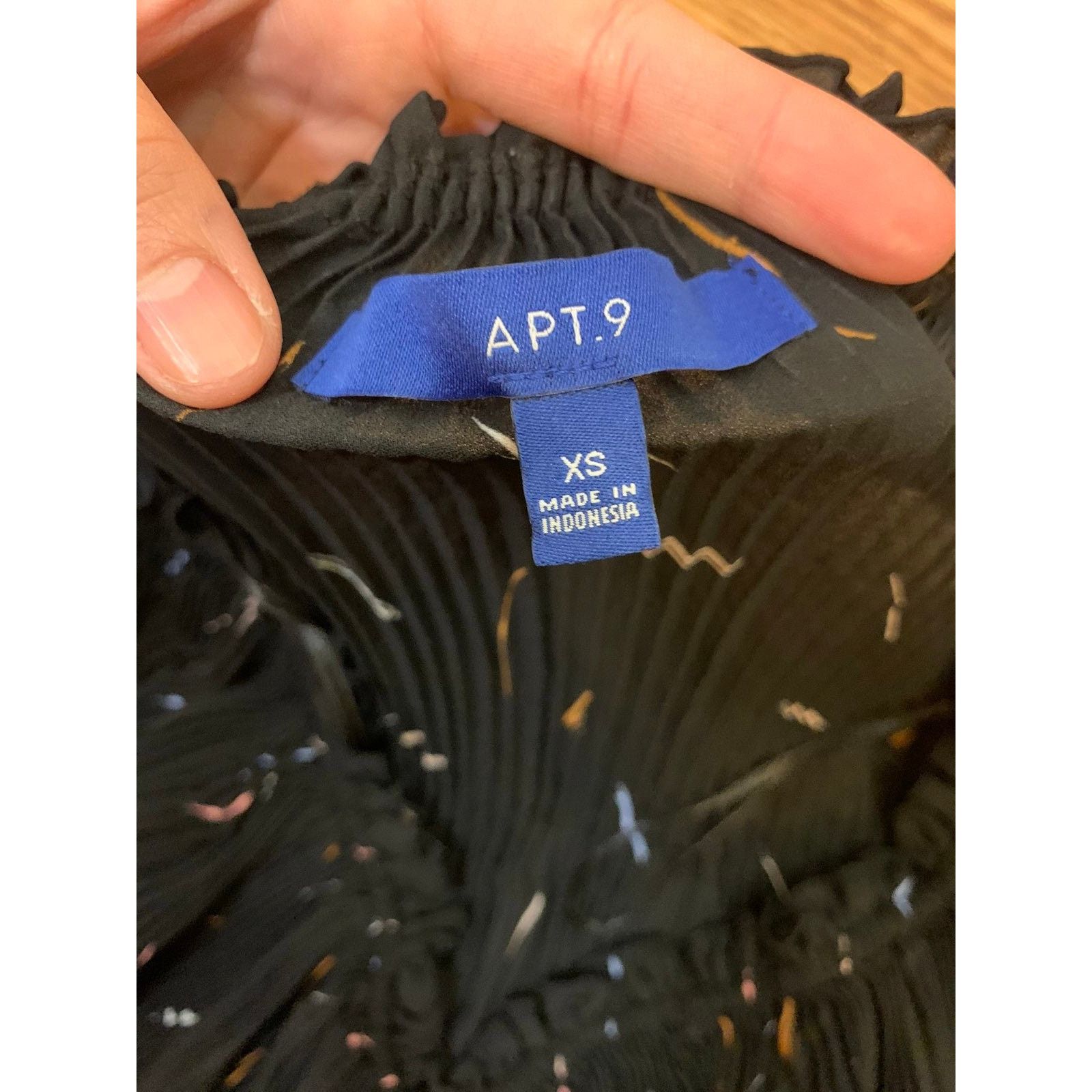 Apt. 9 Apt. 9 Women's Cold Shoulder Black Top size XS Size XS / US 0-2 / IT 36-38 - 3 Thumbnail