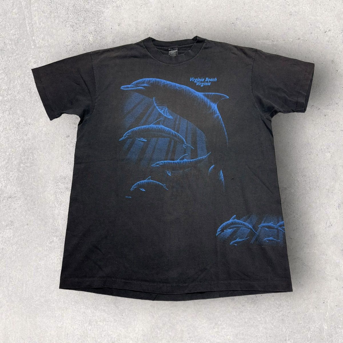 Vintage Vintage dolphins tee Size US XL / EU 56 / 4 - 1 Thumbnail
