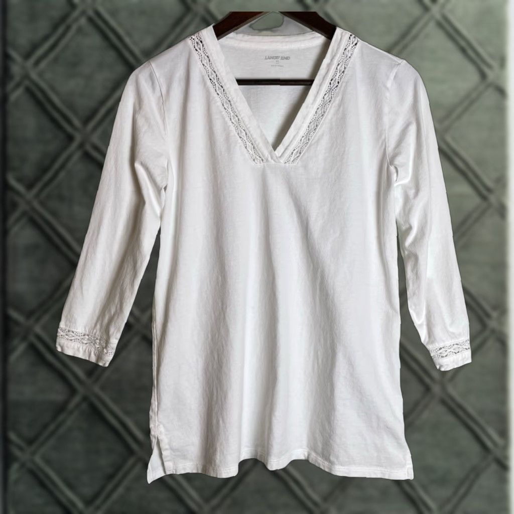 Lands' End Lands' End Women's Blouse 3/4 Sleeve V-Neck Lace Trim Tunic XS White BoHo Beach Preppy Size XS / US 0-2 / IT 36-38 - 1 Thumbnail