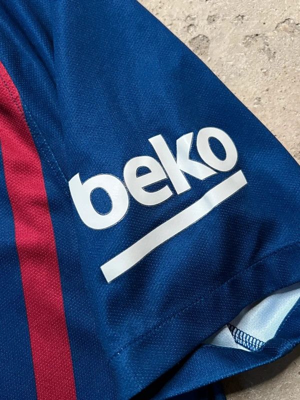 Nike 2018 - 2019 Home Nike FC Barcelona soccer jersey Size US M / EU 48-50 / 2 - 10 Thumbnail