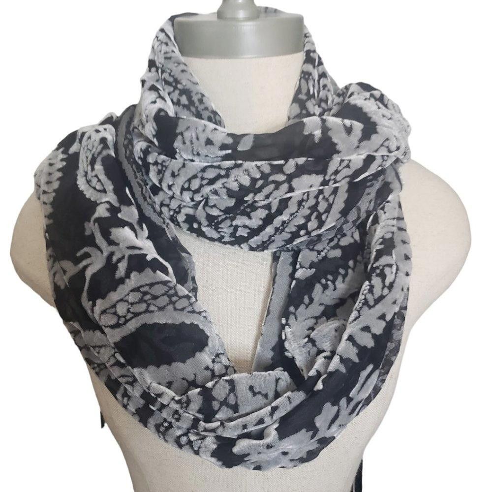 Designer CT829 Style & Co White & Black Fringed Wrap Size ONE SIZE - 2 Thumbnail