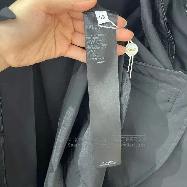Balenciaga Balenciaga Double Logo Hooded Raincoat. Size US XL / EU 56 / 4 - 4 Thumbnail