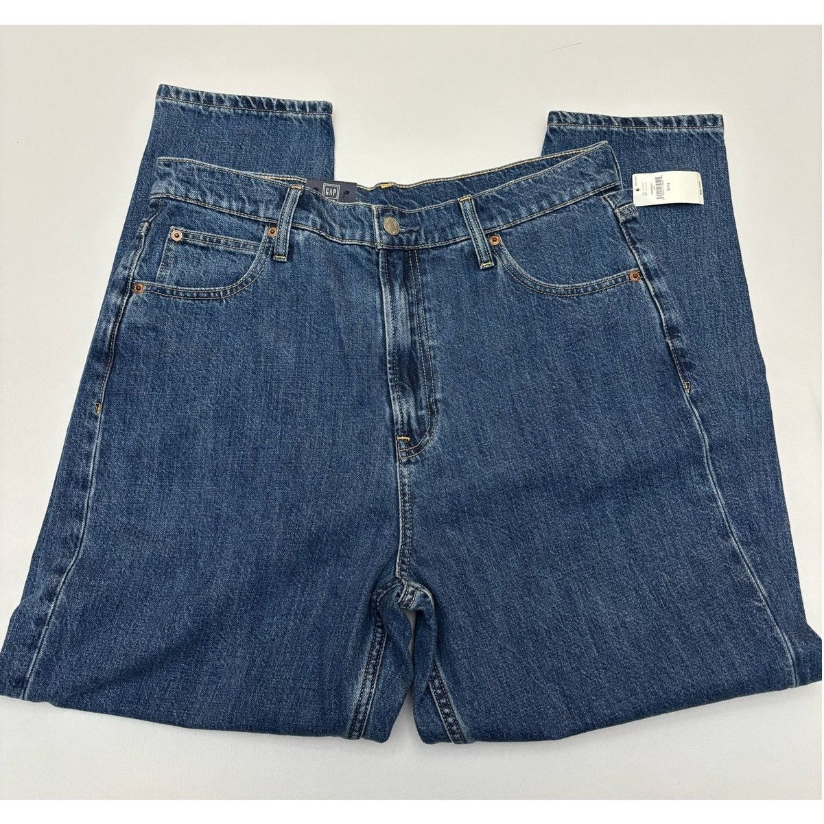 Gap NWT | GAP Women’s Tapered High Waisted Mom Jeans | Size 12 Size 34" / US 12 / IT 48 - 4 Thumbnail