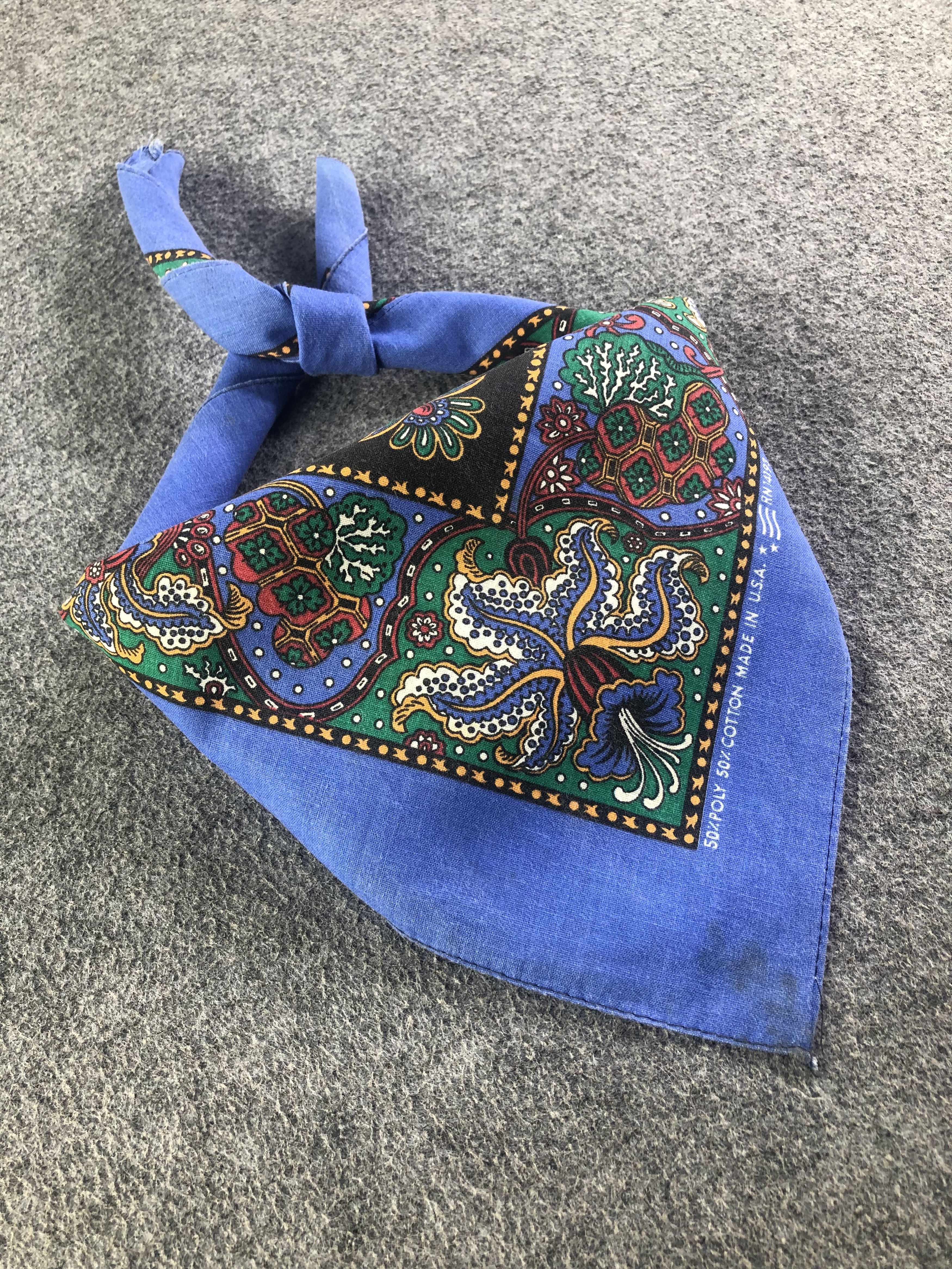 Vintage Paislee Bandana / Handkerchief / Neckerchief C501 Size ONE SIZE - 1 Thumbnail