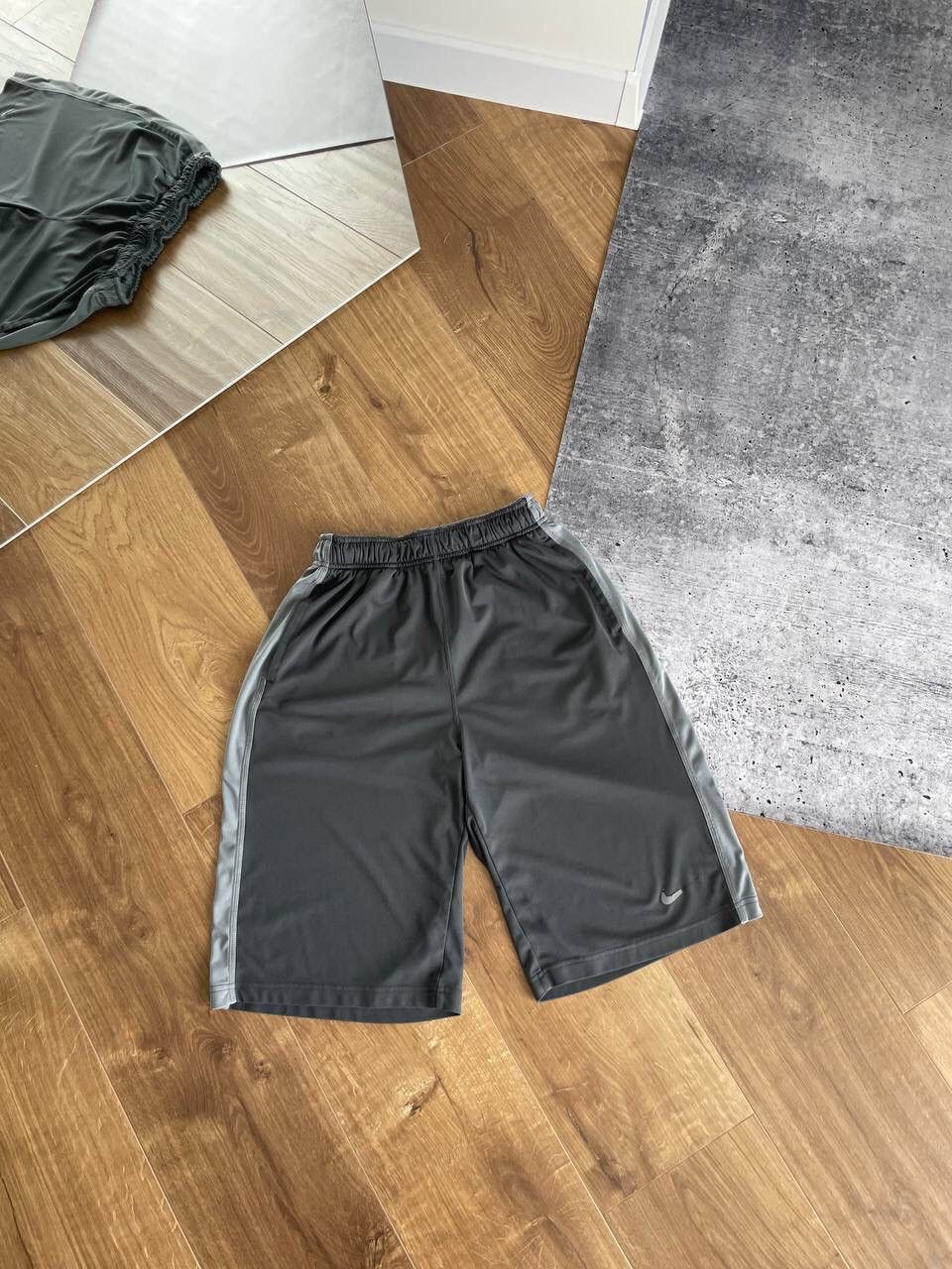 Nike Vintage Nike 90’s Y2K Style Drill Grey Rap Wide Leg Shorts Size US 29 - 1 Thumbnail