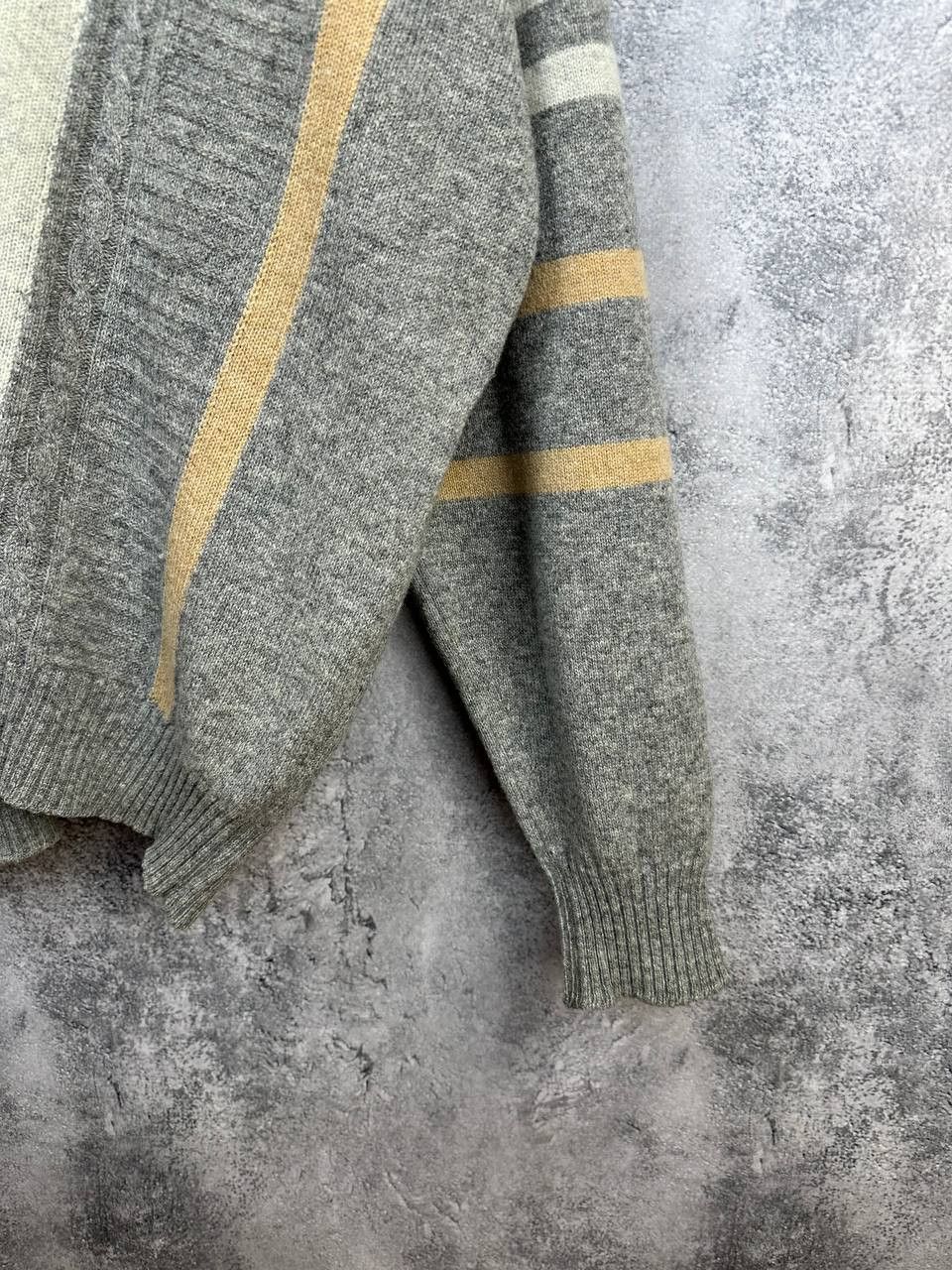 Pringle Of Scotland Pringle of Scotland Striped Scotland Wool V-Neck Sweater VTG Size US M / EU 48-50 / 2 - 8 Thumbnail