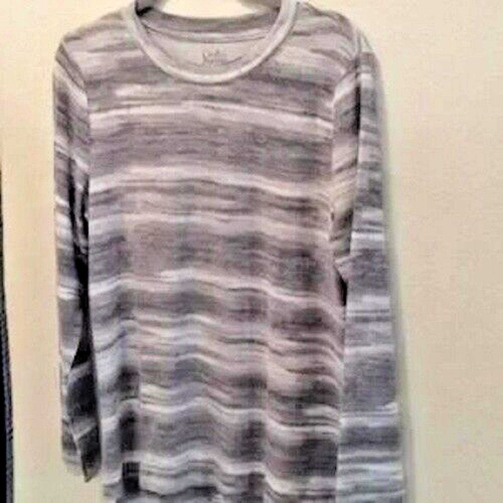 Croft & Barrow CROFT & BARROW COZY SWEATER Sz M. 46% Rayon,46% Polyester Size M / US 6-8 / IT 42-44 - 3 Thumbnail