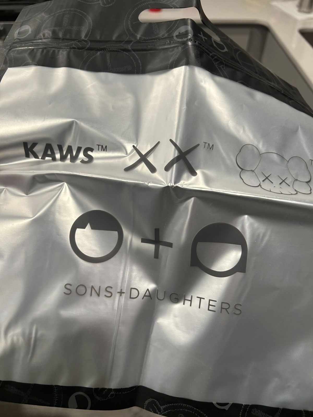 Kaws Kaws x Sons + Daughters limited edition bag Size ONE SIZE - 3 Thumbnail