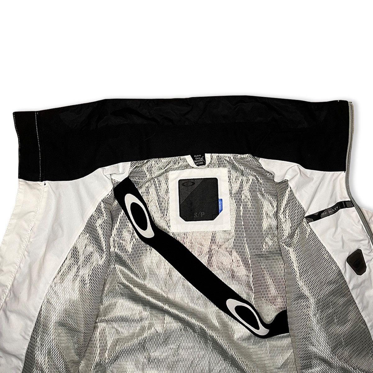 Oakley 2012 Oakley Highly Technical Ventilated Recco Jacket Size US S / EU 44-46 / 1 - 9 Thumbnail
