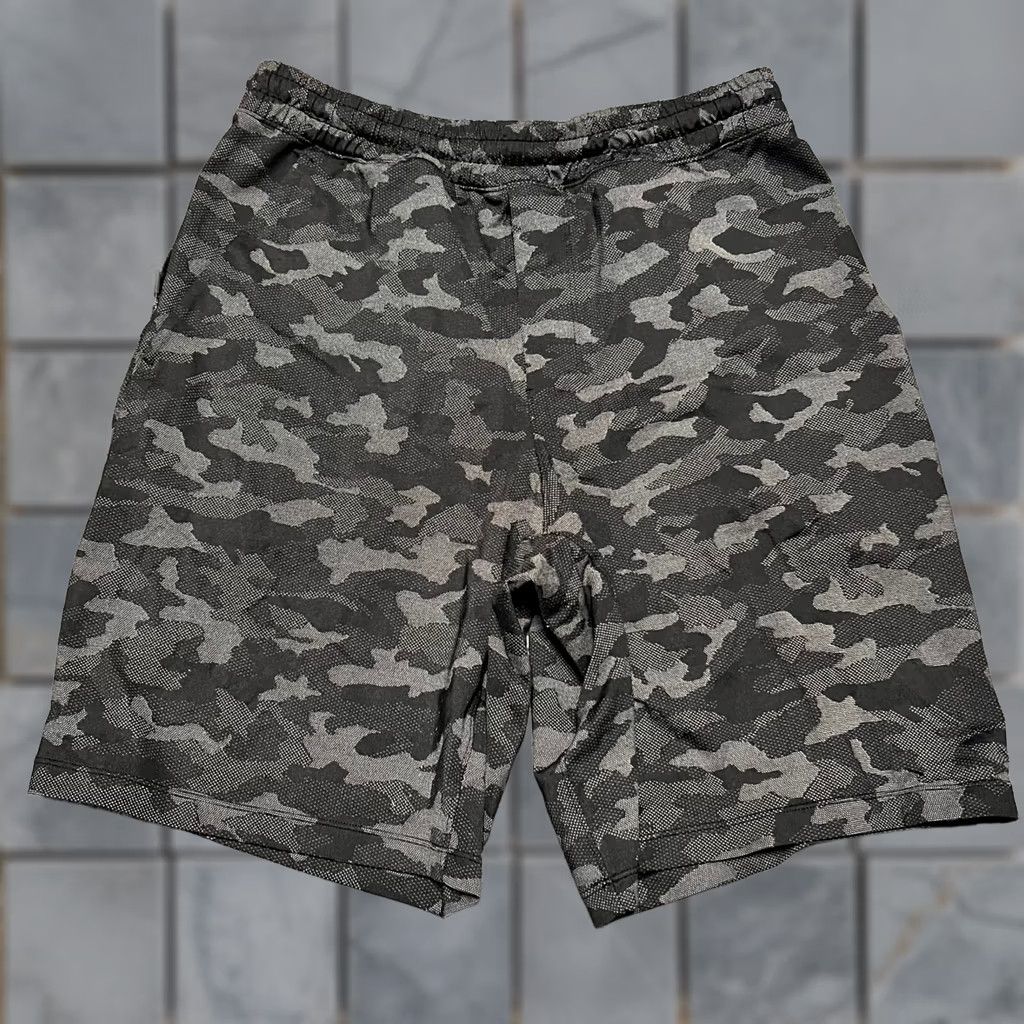 Lululemon Lululemon Shorts Mens M Gray Pace Breaker Camo Running Athletic liner cut out Size US 31 - 1 Thumbnail