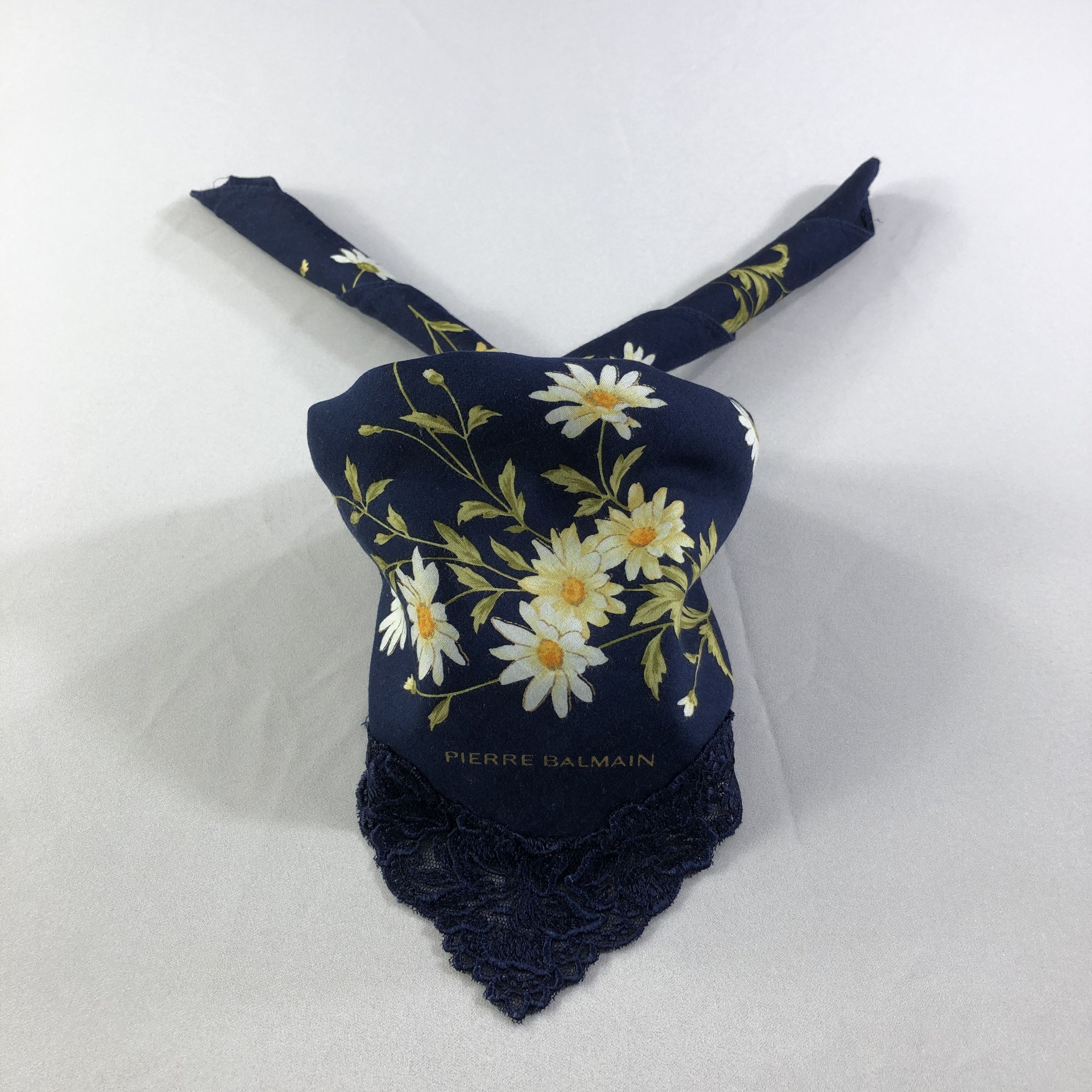 Pierre Balmain Pierre Balmain Floral Handkerchief Neckerchief Bandana H1992 Size ONE SIZE - 1 Thumbnail