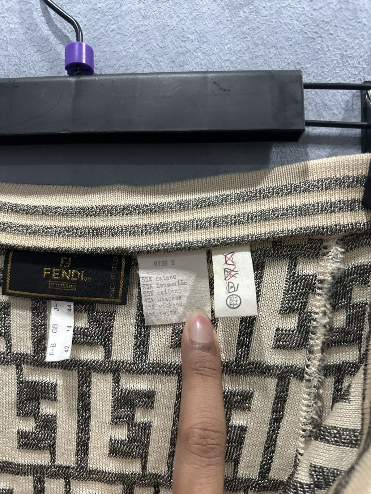 Fendi Vintage Fendi Monogram Mini Skirt Size 32" / US 10 / IT 46 - 6 Thumbnail