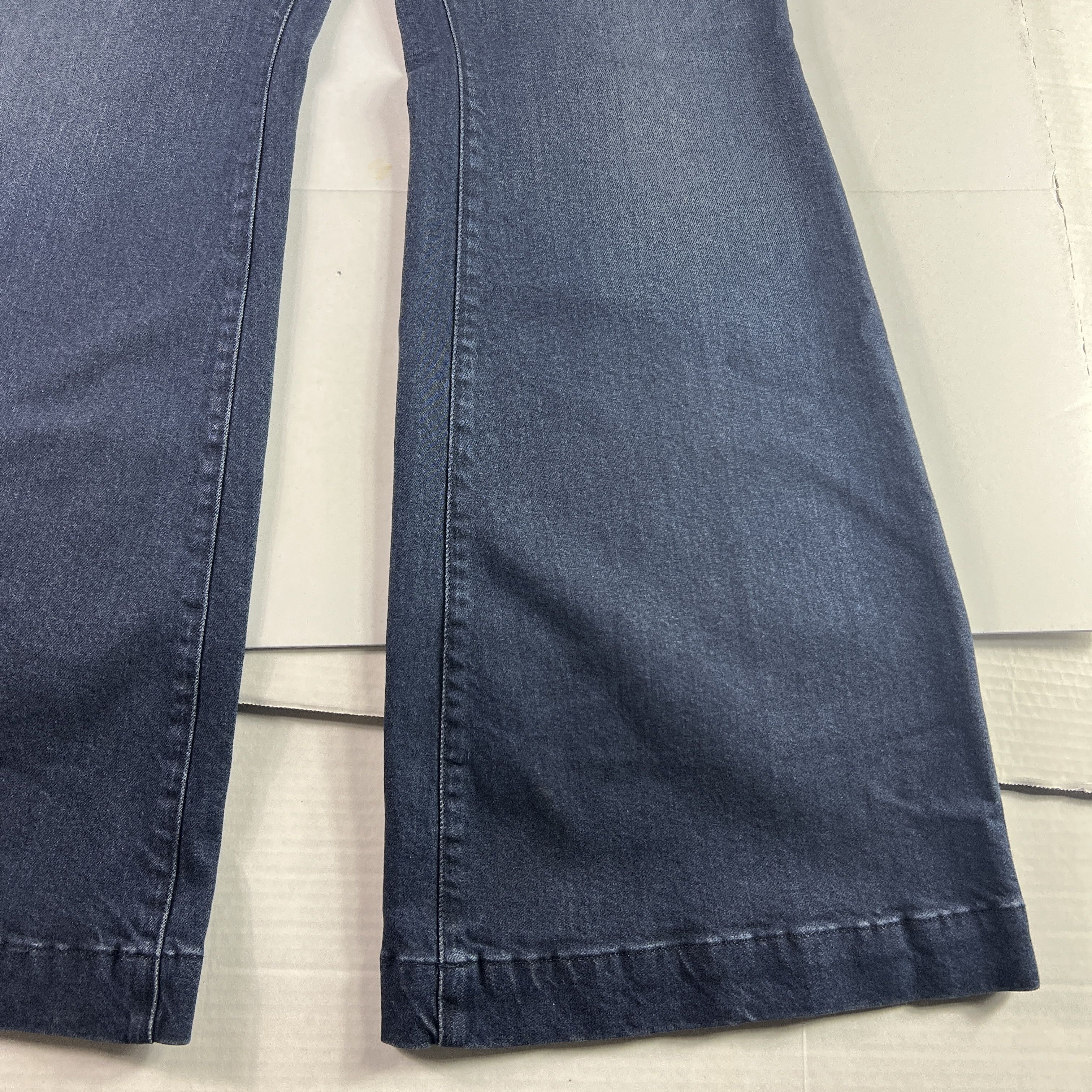 Good American Good American Jean Good Legs Flare High Rise Dark Blue Denim Size 40" / US 18 - 5 Thumbnail